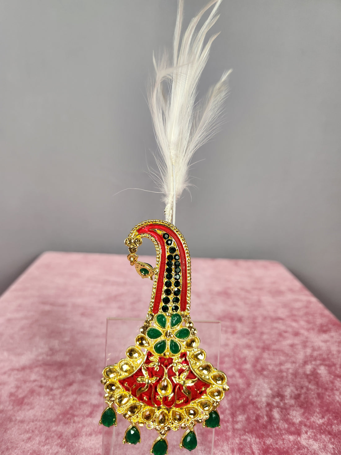 GROOM TURBAN BROOCH WITH EMERALD STONES