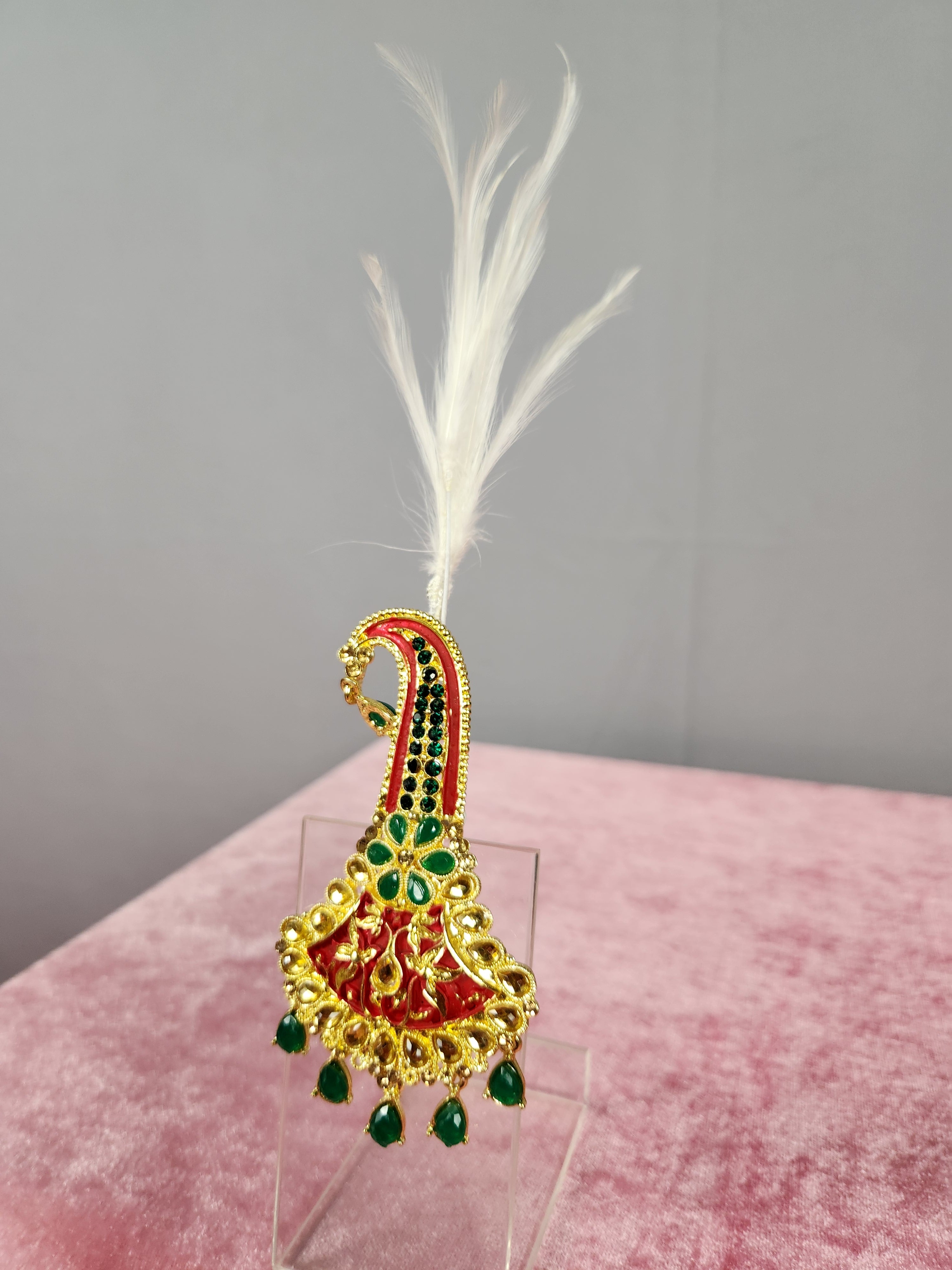 GROOM TURBAN BROOCH WITH EMERALD STONES