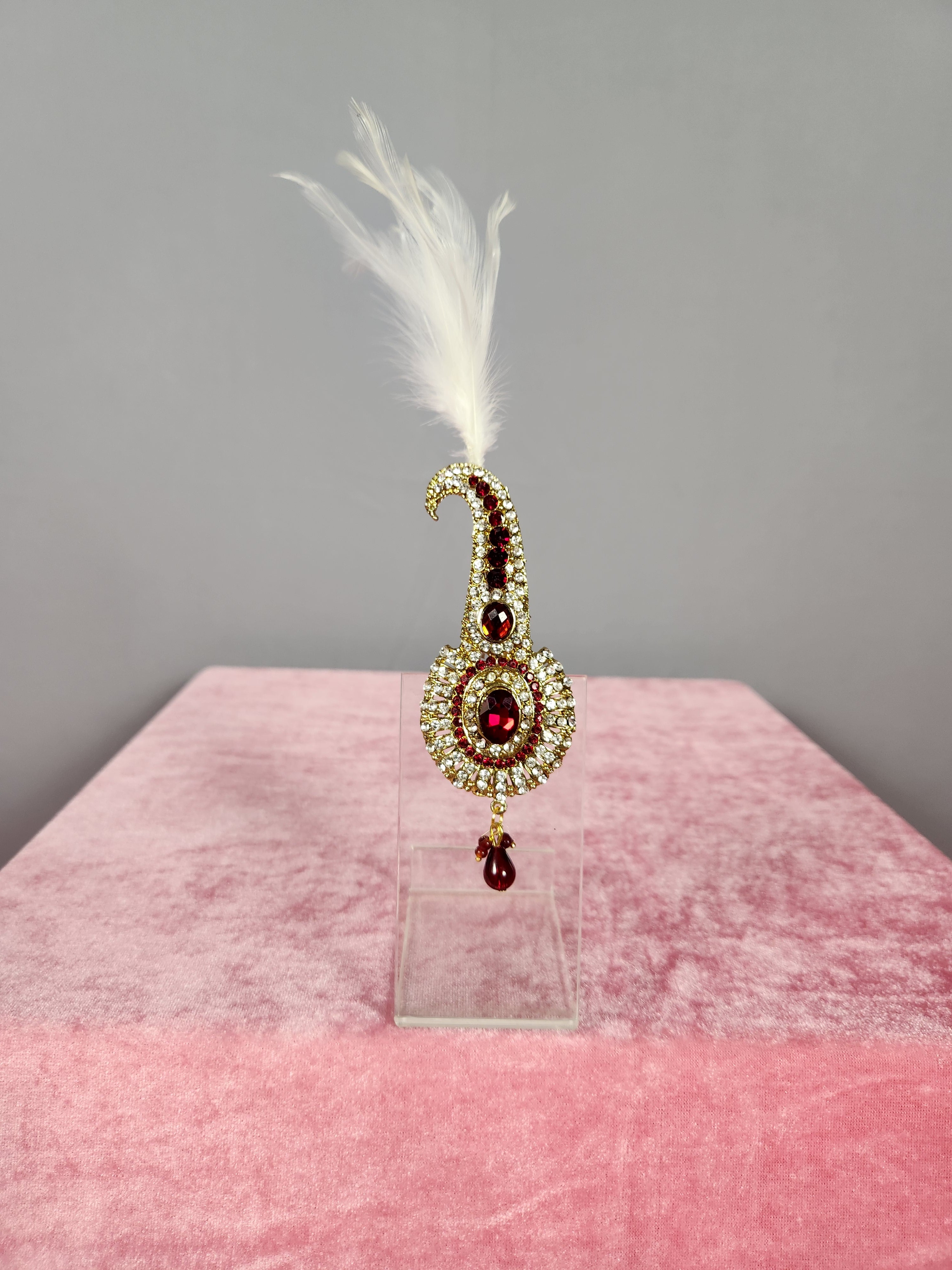 GROOM TURBAN BROOCH WITH RED STONES IN SMALL CIRCLE