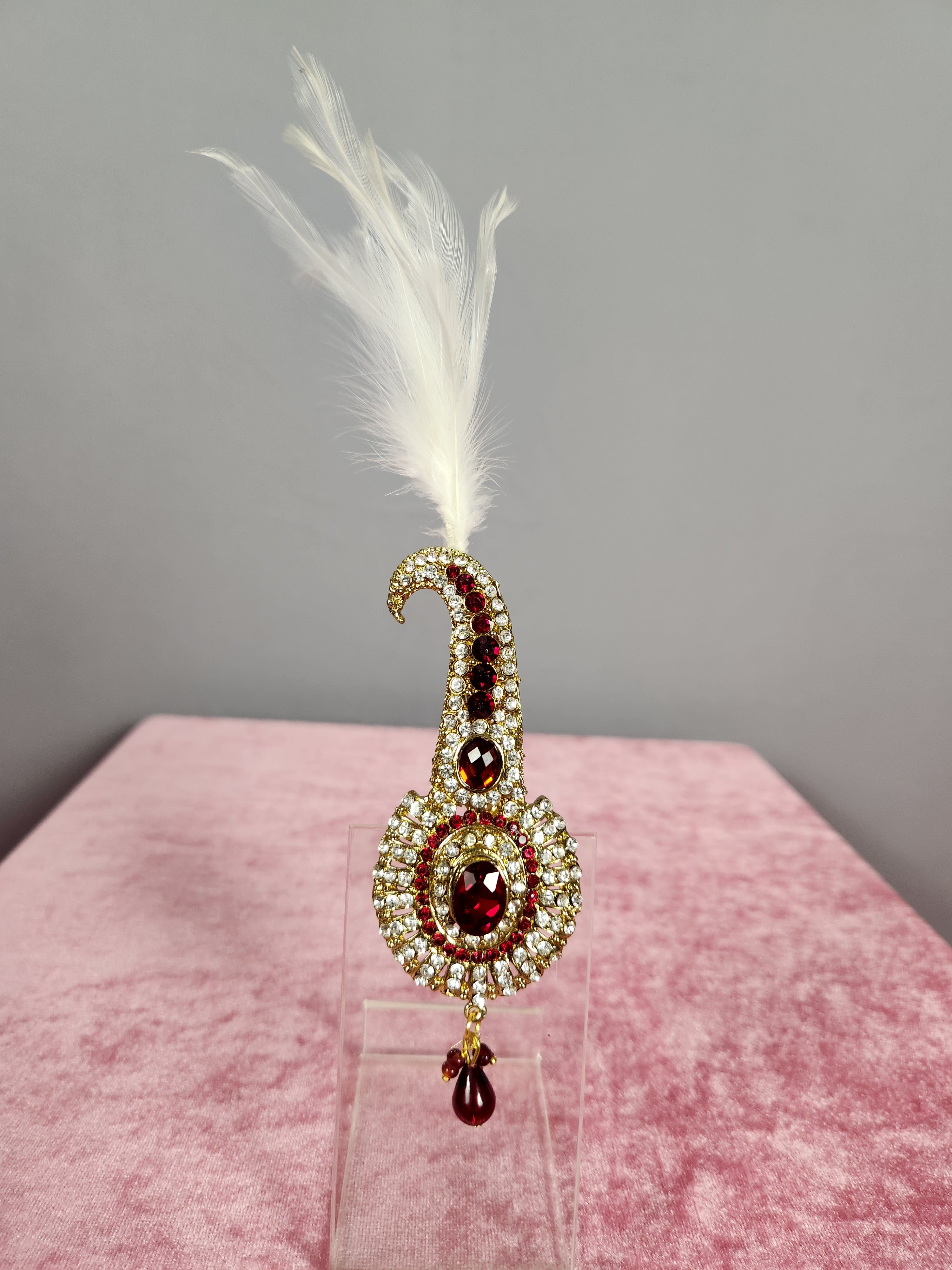GROOM TURBAN BROOCH WITH RED STONES IN SMALL CIRCLE