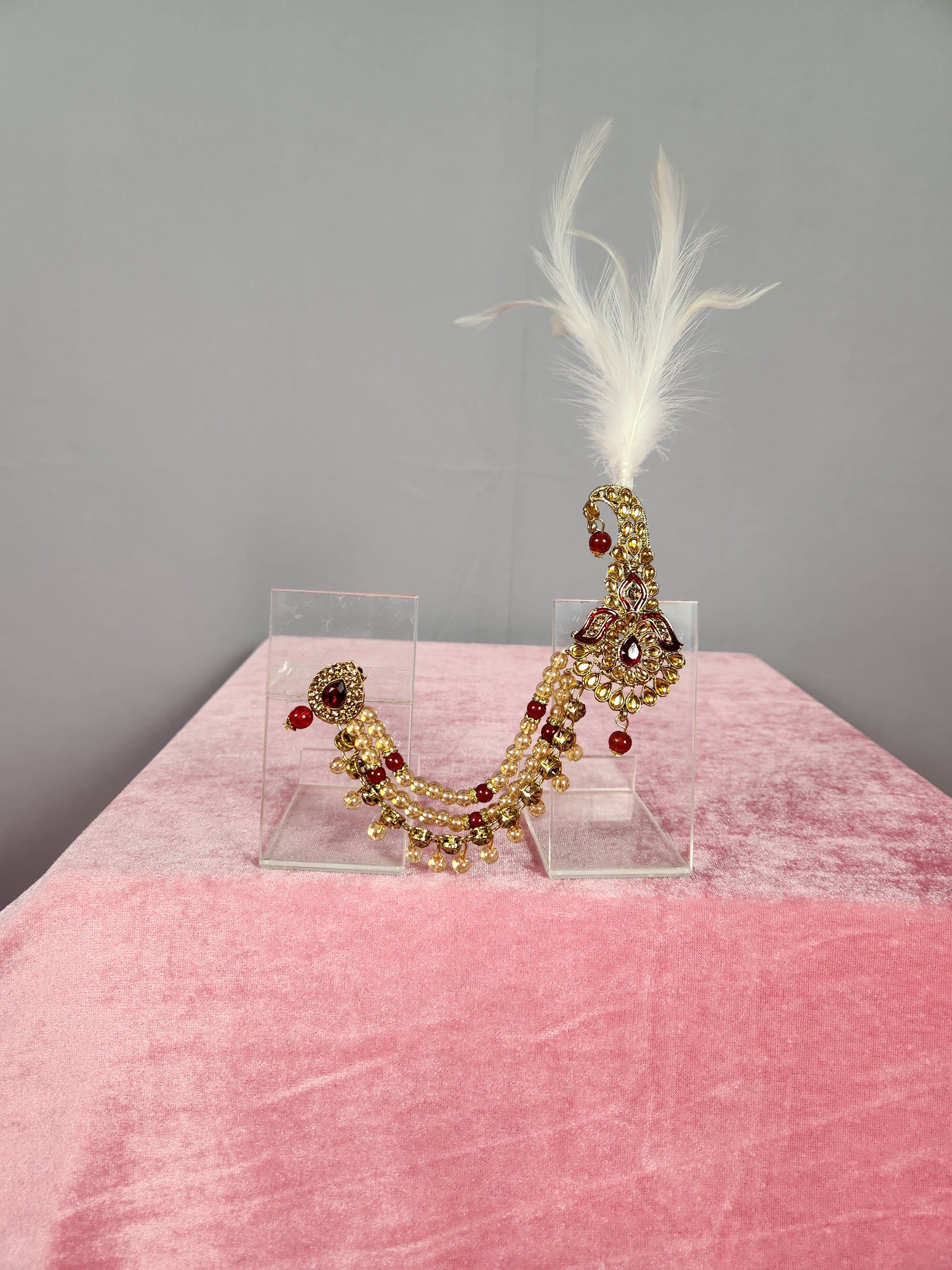 GROOM TURBAN BROOCH WITH CHAIN OF GOLDEN PEARLS
