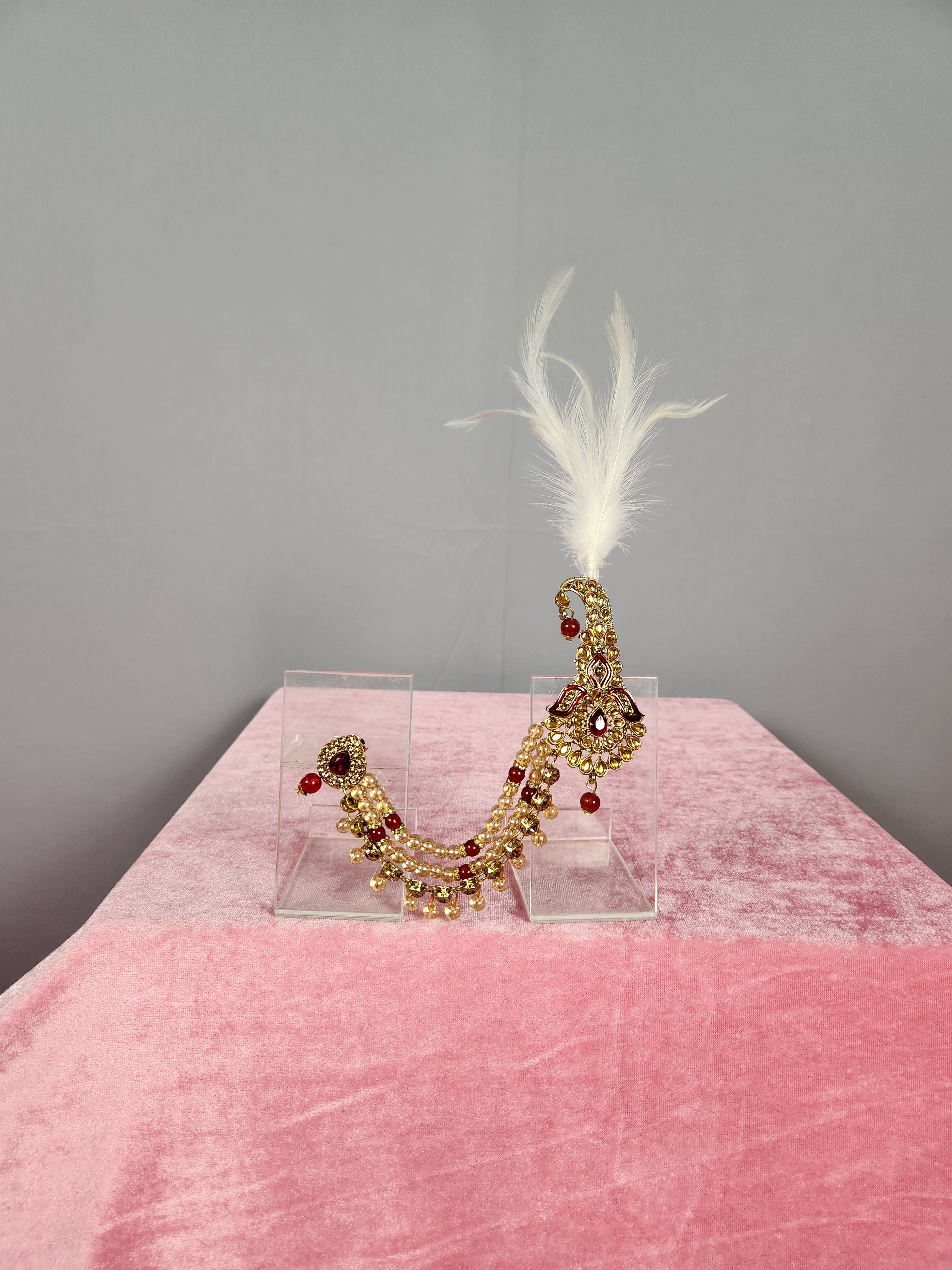 GROOM TURBAN BROOCH WITH CHAIN OF GOLDEN PEARLS