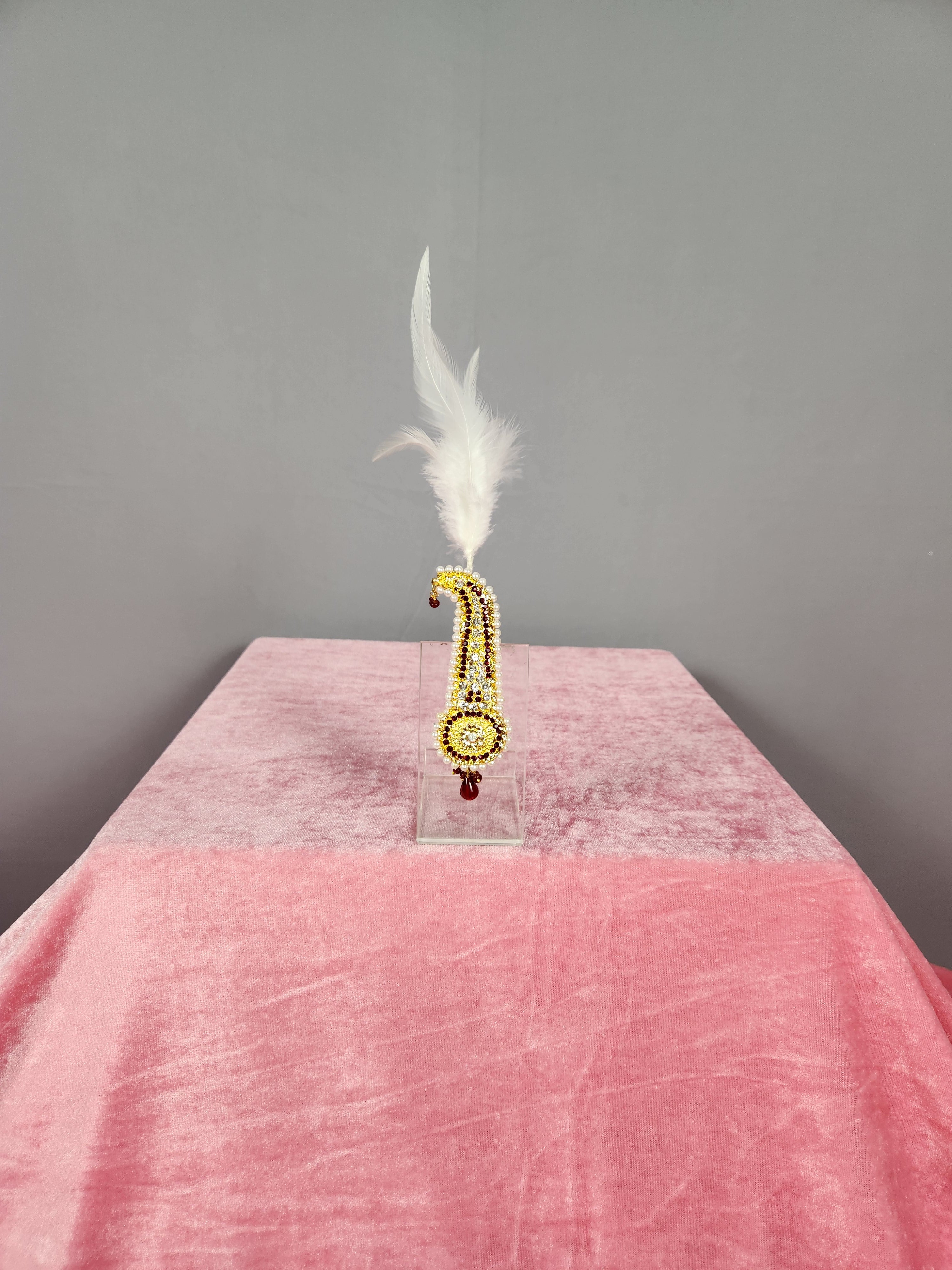 GROOM TURBAN BROOCH WITH PEARL OUTER EDGE