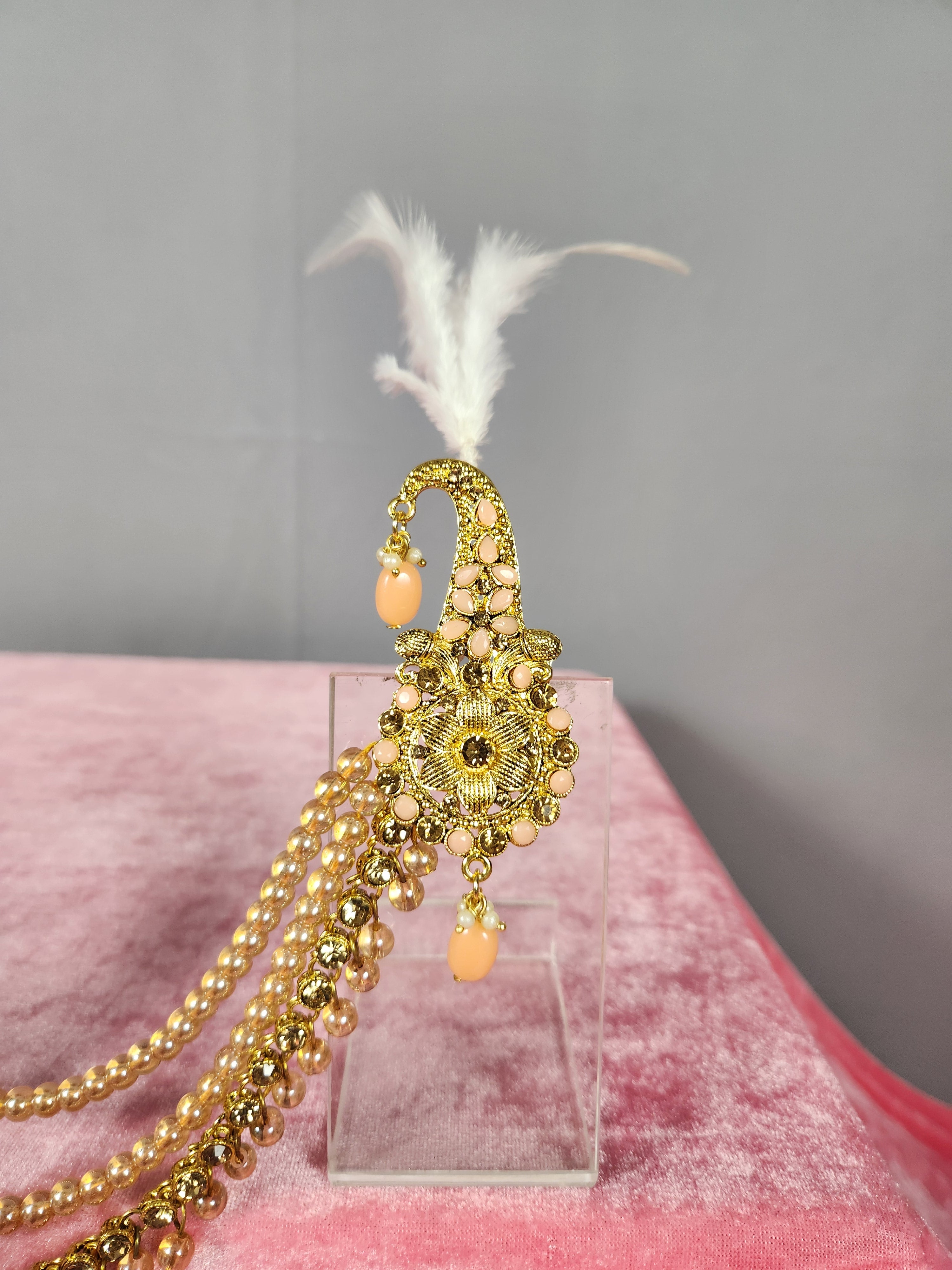 GROOM TURBAN BROOCH WITH GOLDEN STONE CHAIN