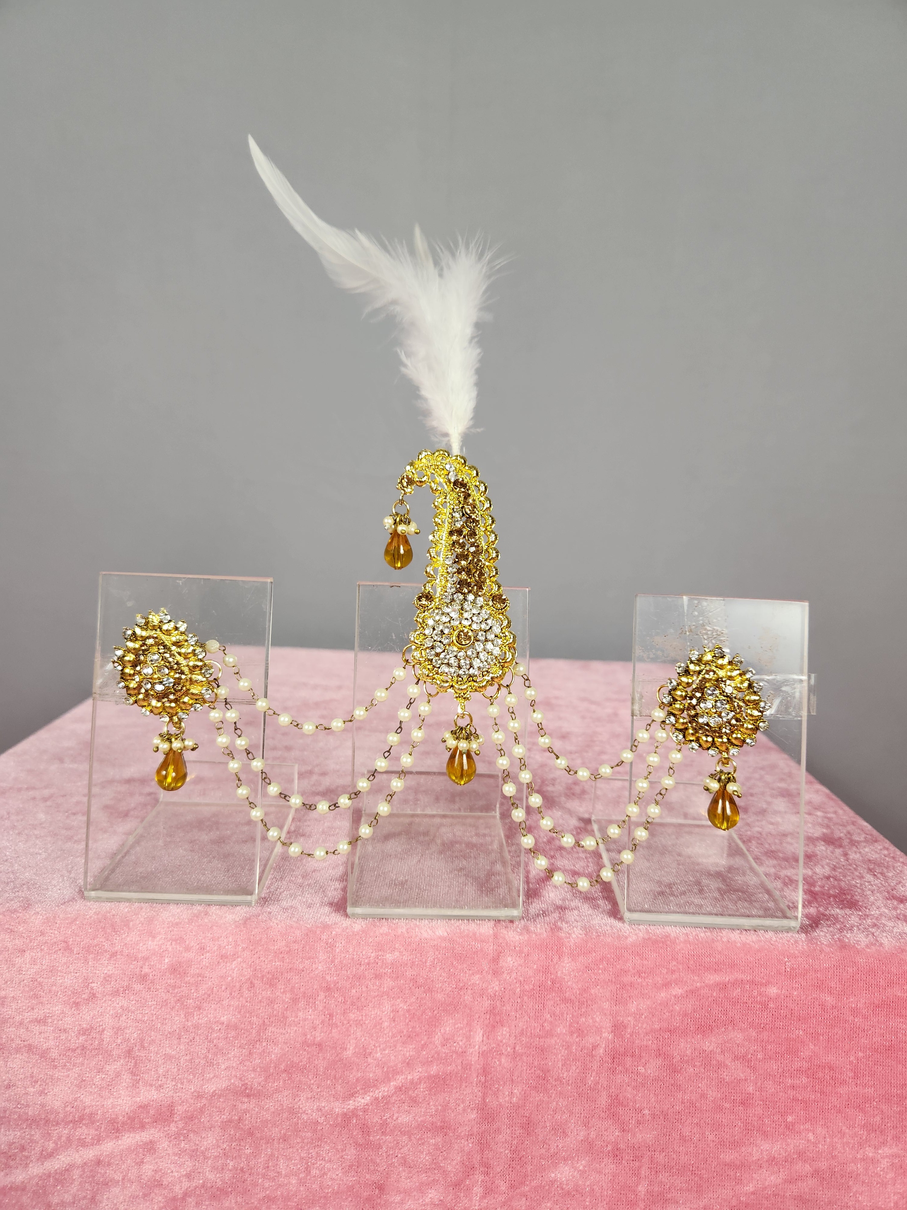 GROOM TURBAN BROOCH WITH BOTH SIDED PEARL CHAIN