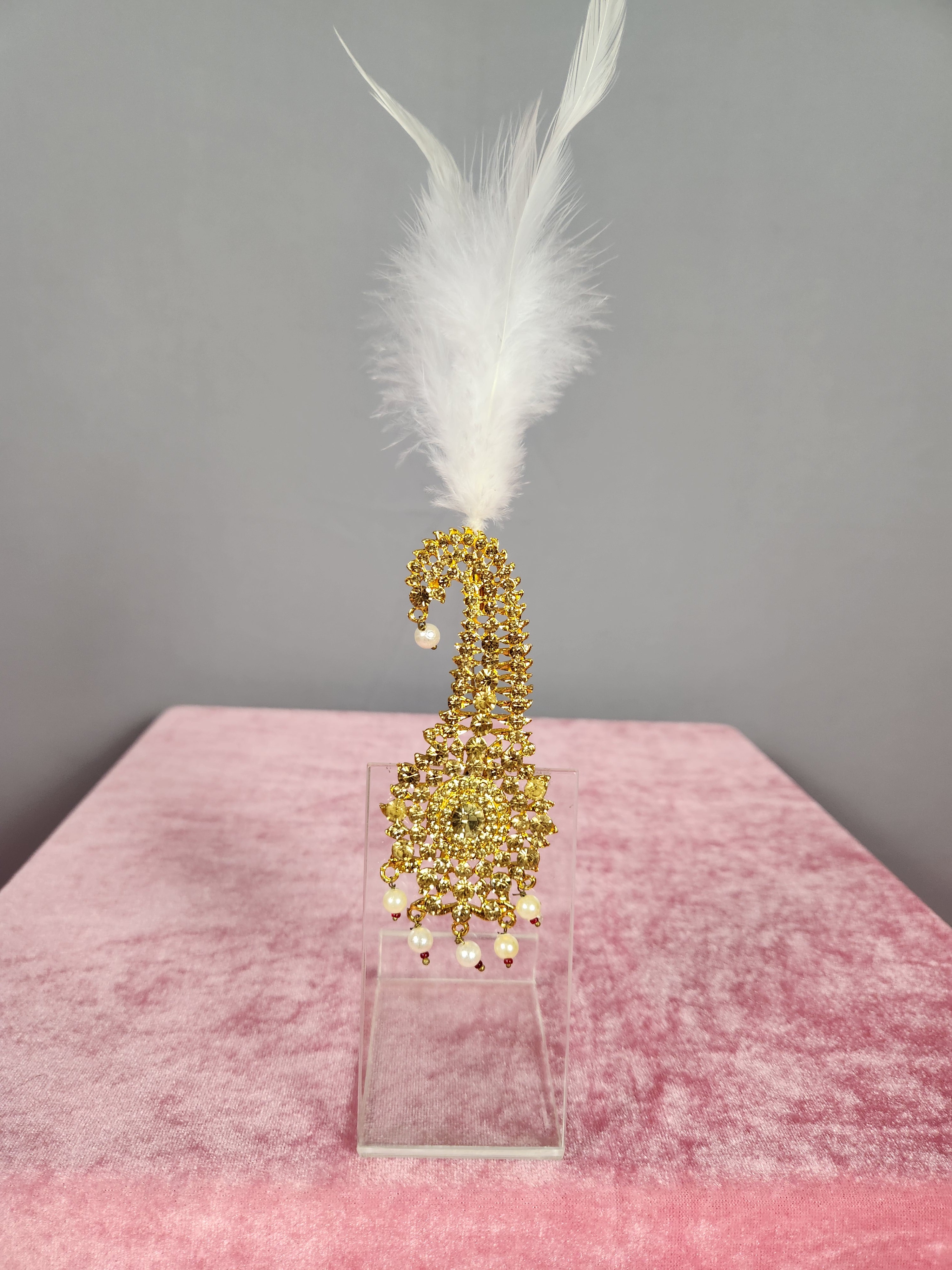 GROOM TURBAN BROOCH WITH GOLDEN STONES