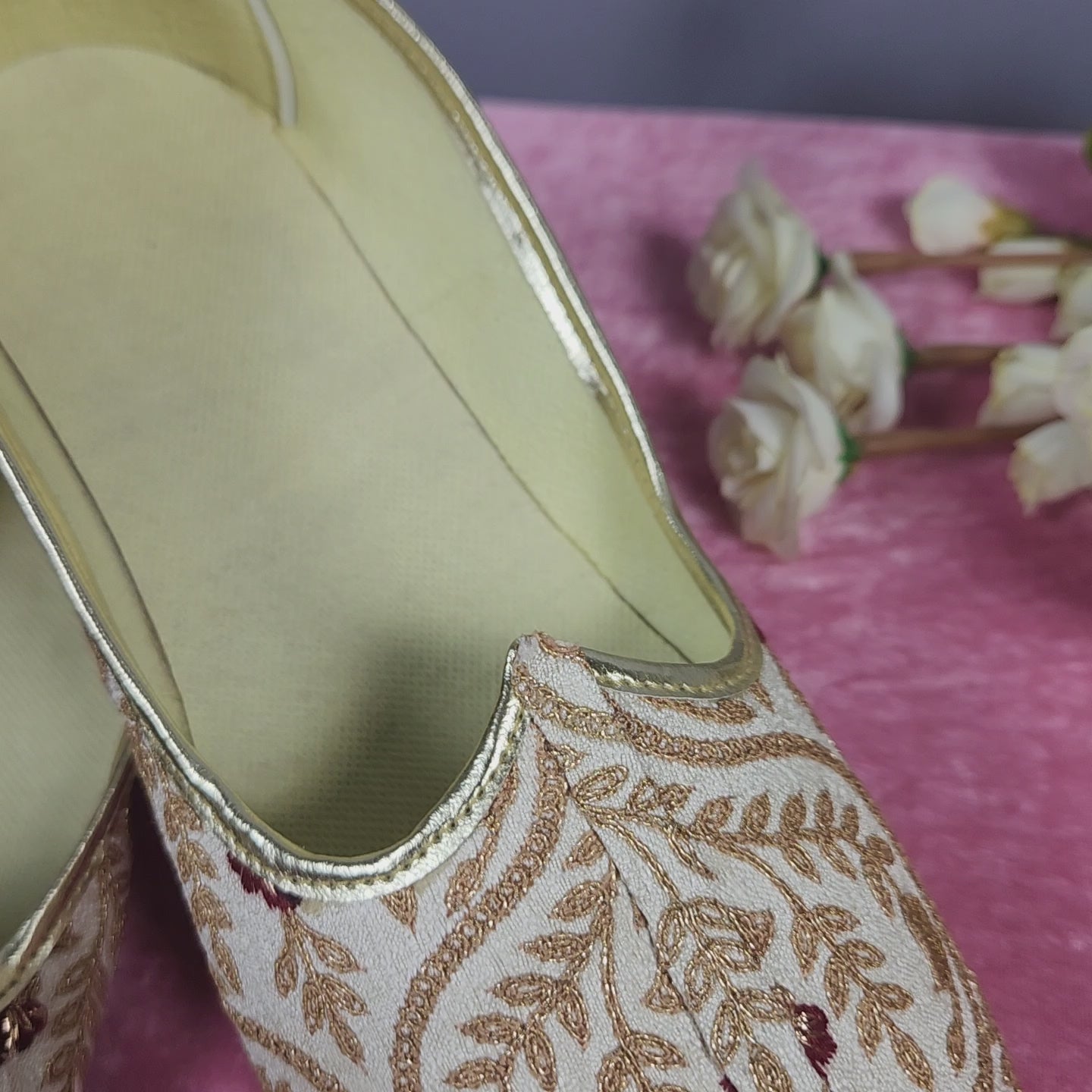 Off-White Ethnic Shoes for Men – Designer Indian Jutti & Mojari for Wedding