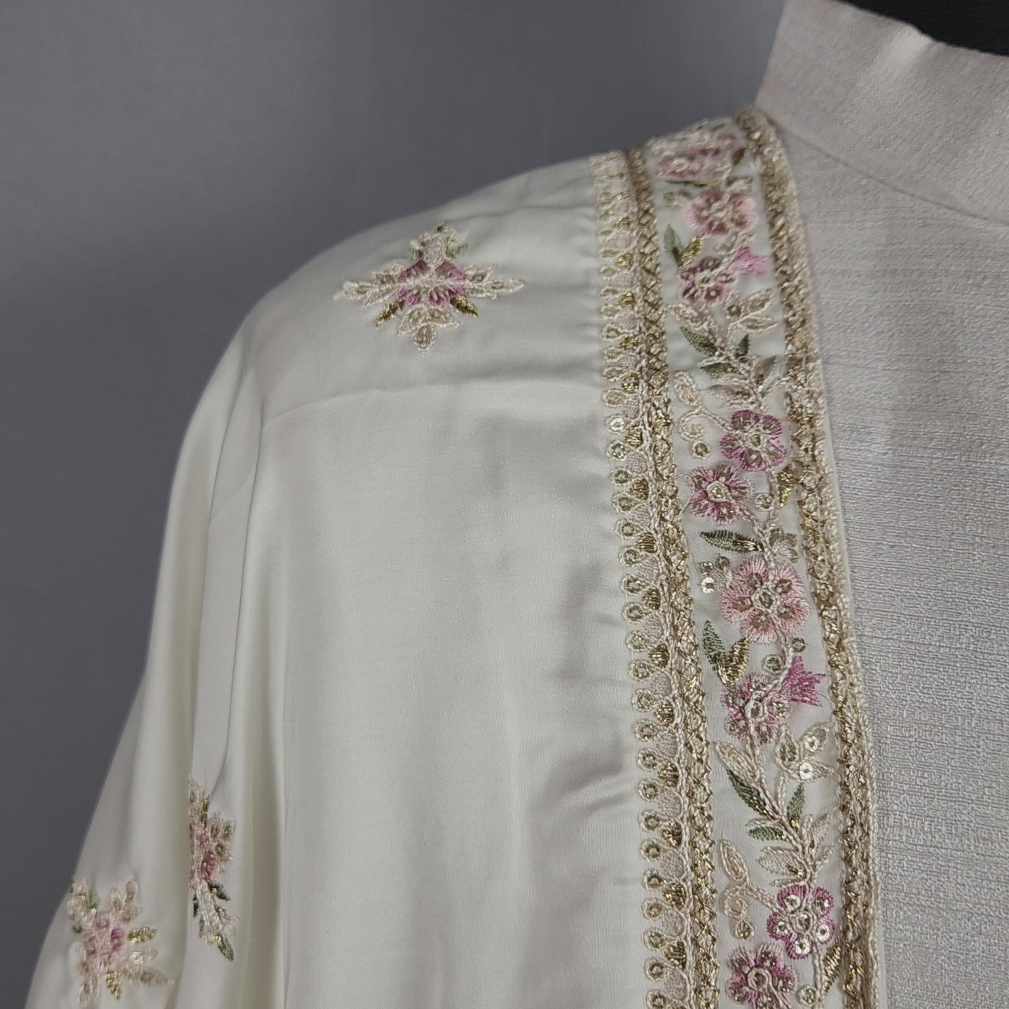 White Groom Shawl with Silk Thread Embroidery