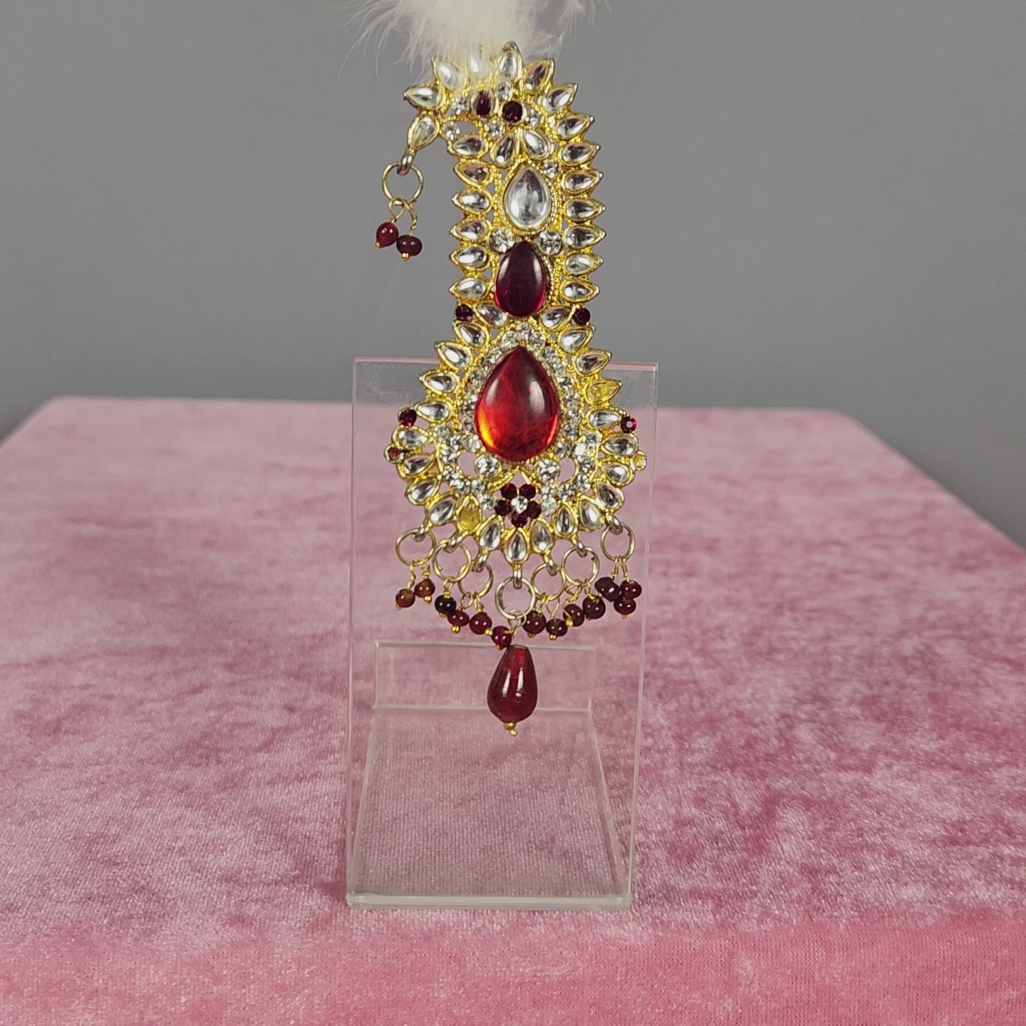 GROOM TURBAN BROOCH WITH OVAL CUT STONES