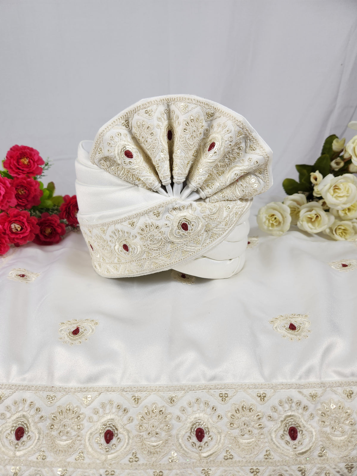 Off White Groom Turban Shawl With Red Touch Up Work | Dupatta Safa Set For Men