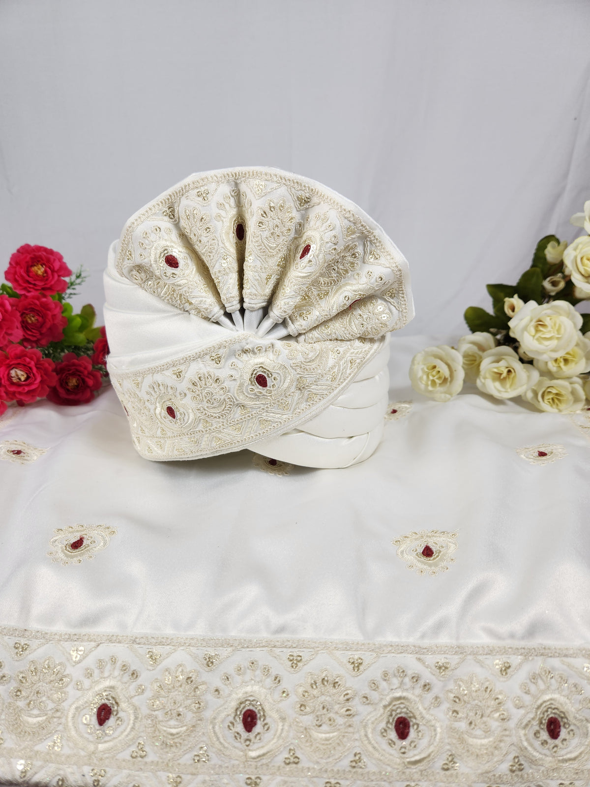 Off White Groom Turban Shawl With Red Touch Up Work | Dupatta Safa Set For Men