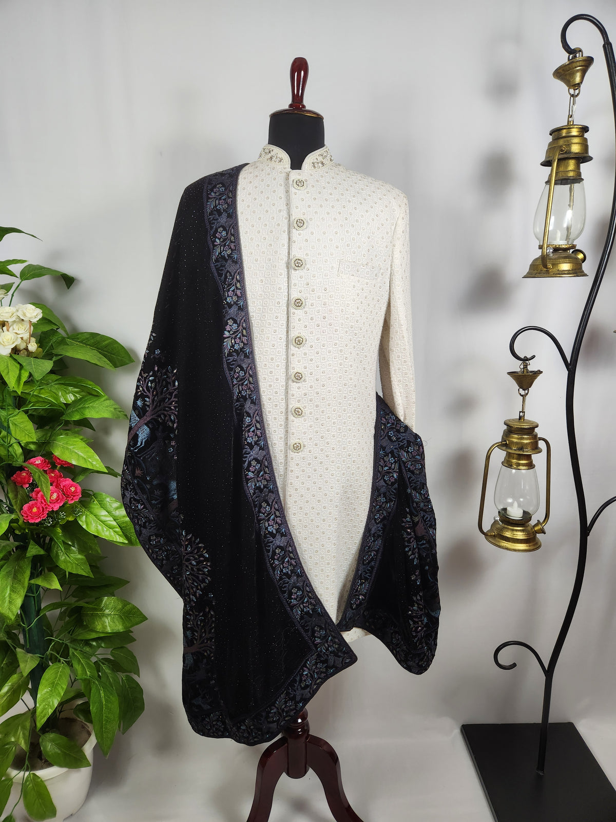 Black Groom Shawl - Scenery Embroidery | Stole For Men