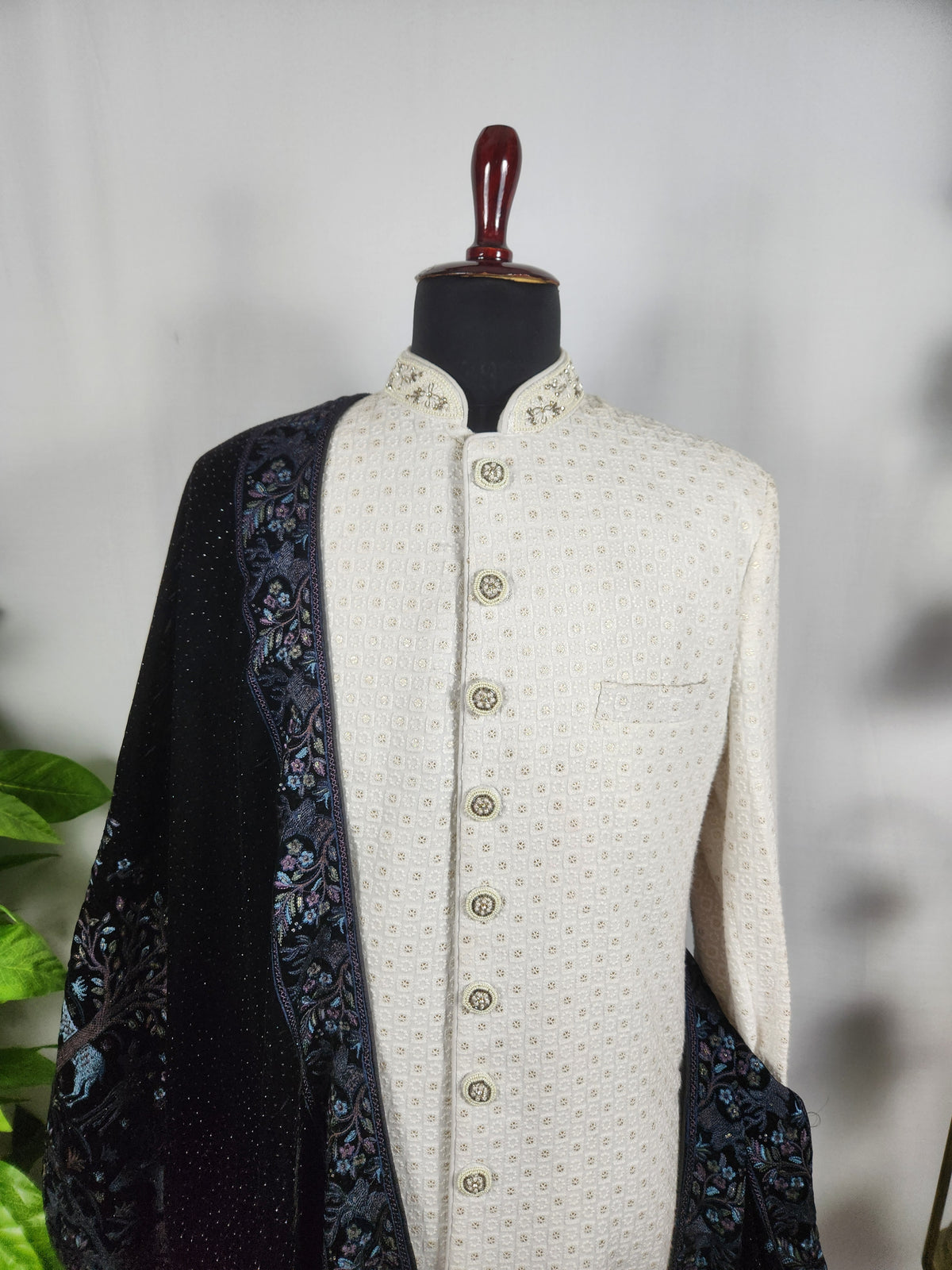 Black Groom Shawl - Scenery Embroidery | Stole For Men