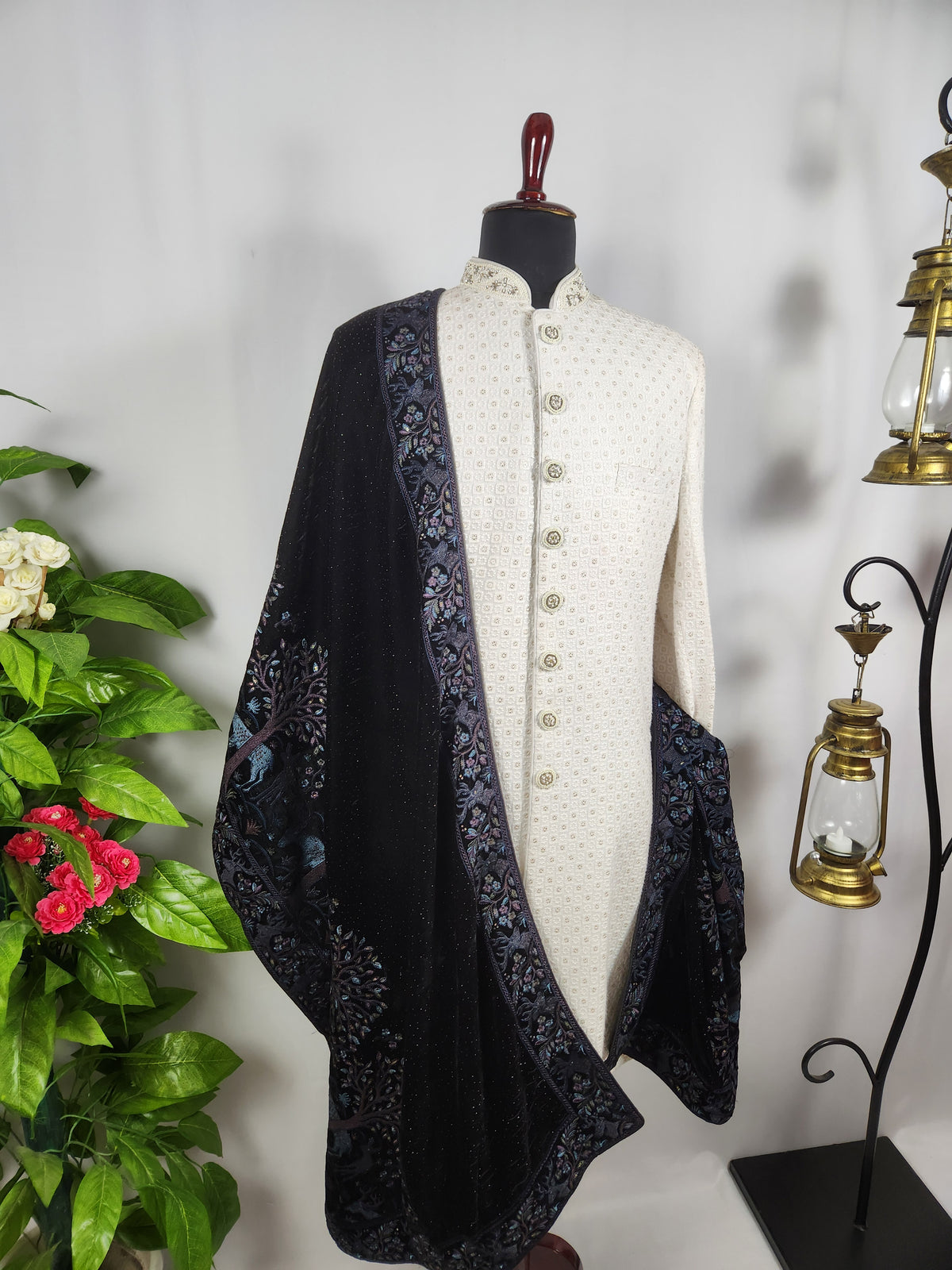 Black Groom Shawl - Scenery Embroidery | Stole For Men