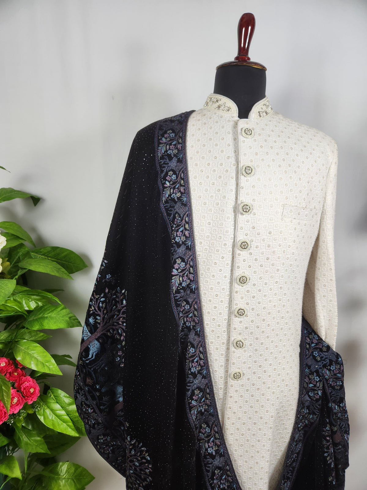Black Groom Shawl - Scenery Embroidery | Stole For Men