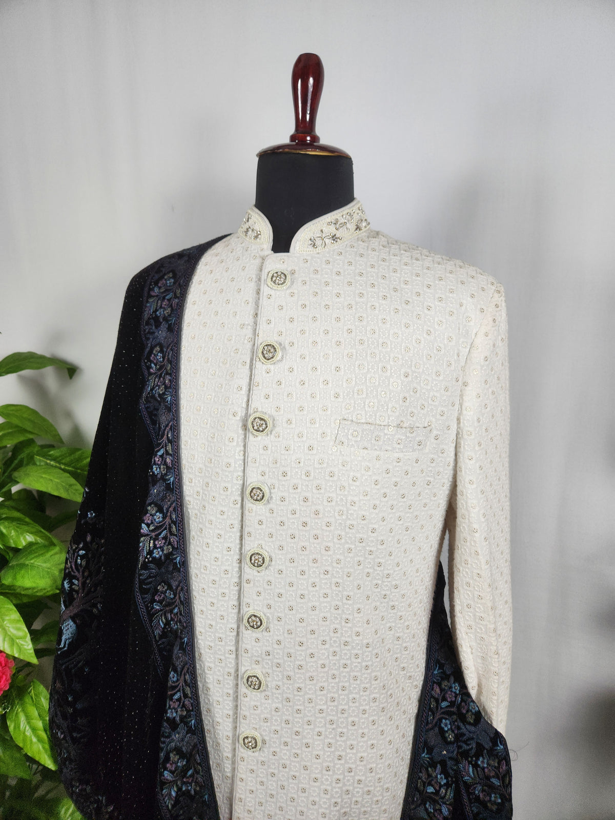 Black Groom Shawl - Scenery Embroidery | Stole For Men