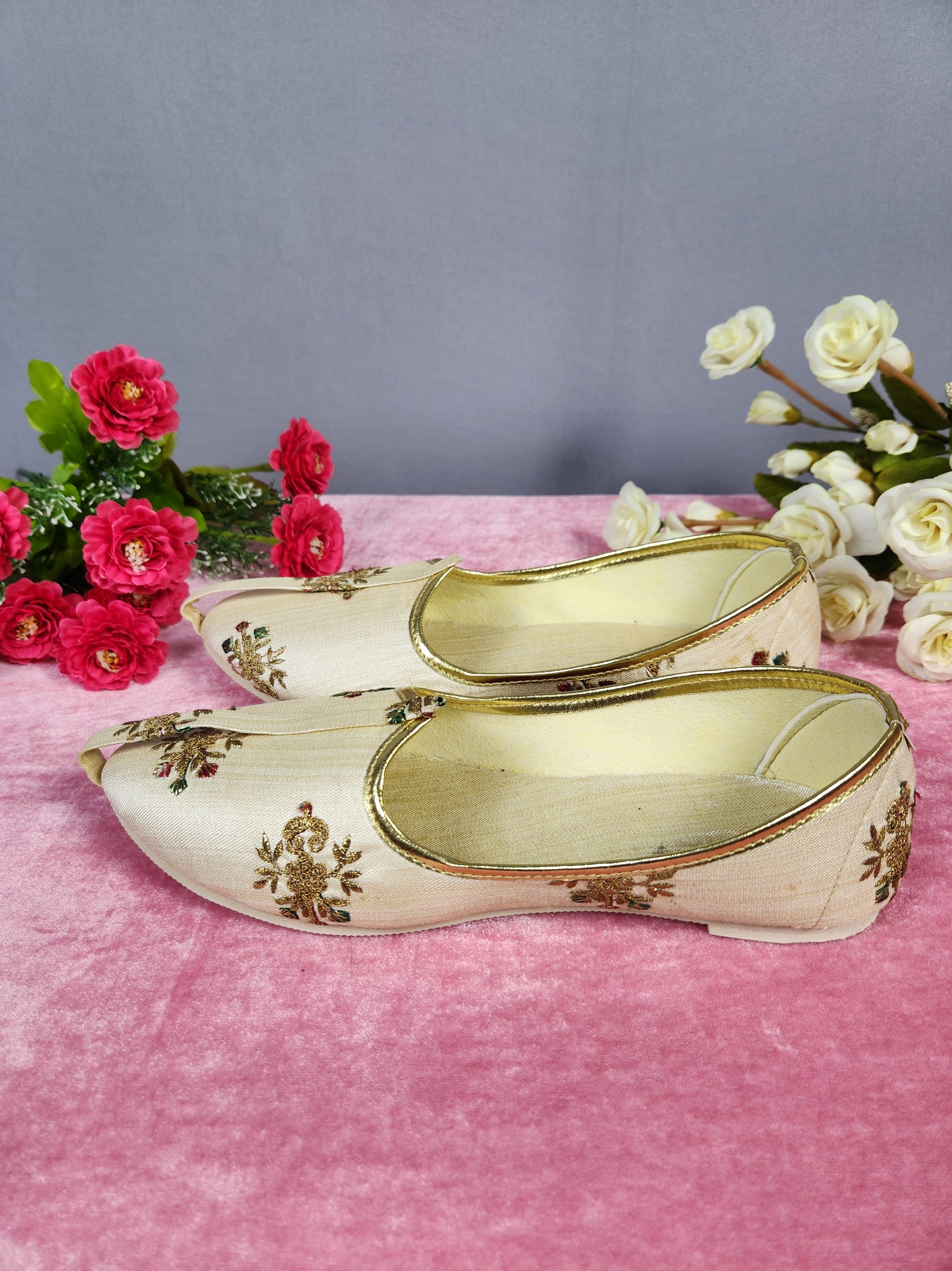 Beige Ethnic Shoes for Men – Designer Indian Jutti & Mojari for Wedding
