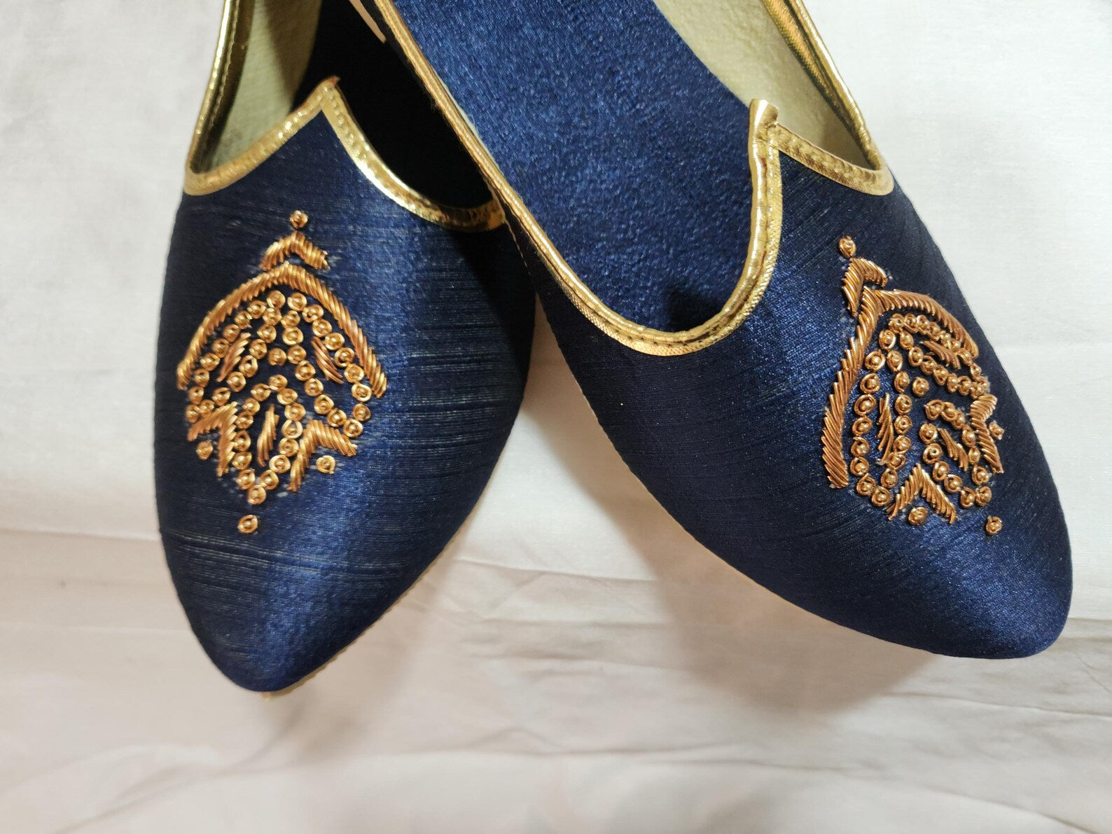 Blue Ethnic Shoes for Men – Designer Indian Jutti & Mojari for Wedding
