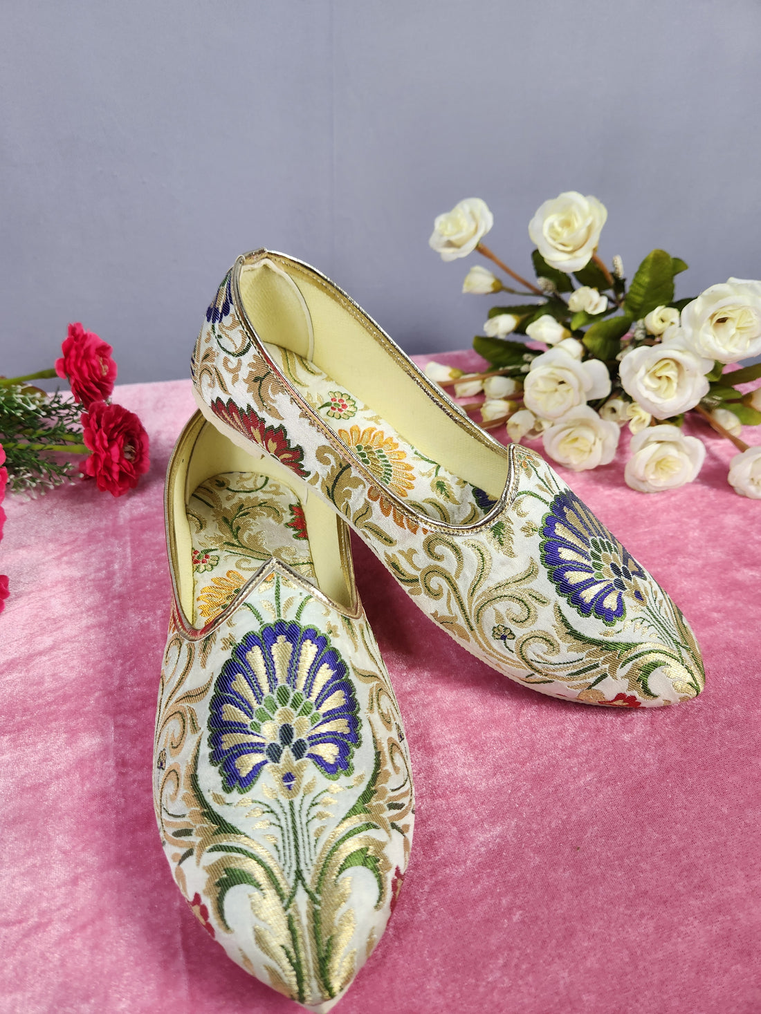 White Ethnic Shoes for Men – Designer Indian Jutti & Mojari for Wedding
