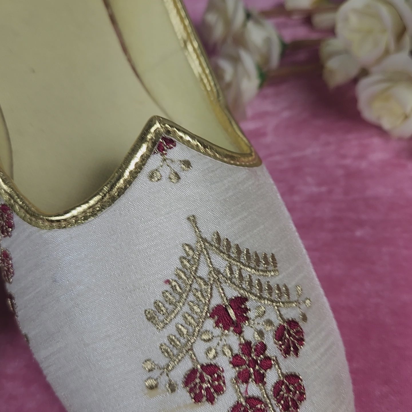 White Ethnic Shoes for Men – Designer Indian Jutti & Mojari for Wedding
