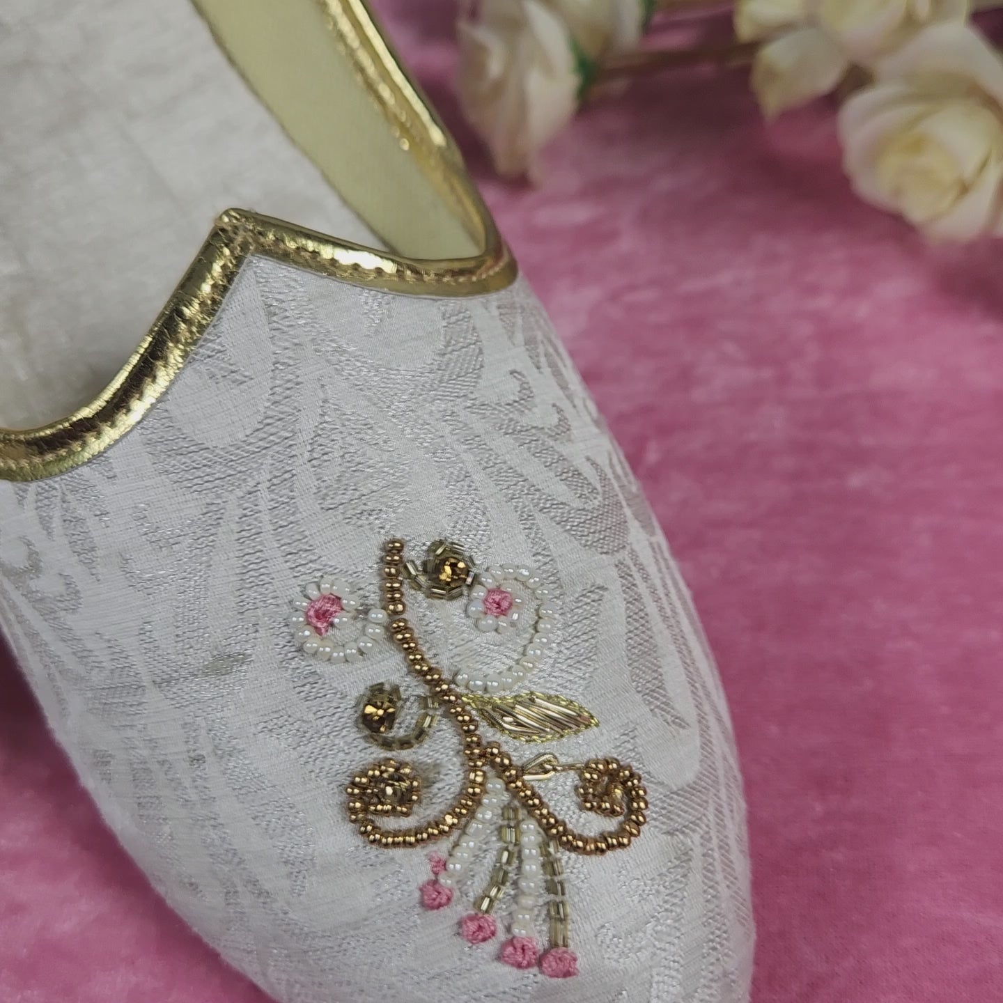 White Ethnic Shoes for Men – Designer Indian Jutti & Mojari for Wedding
