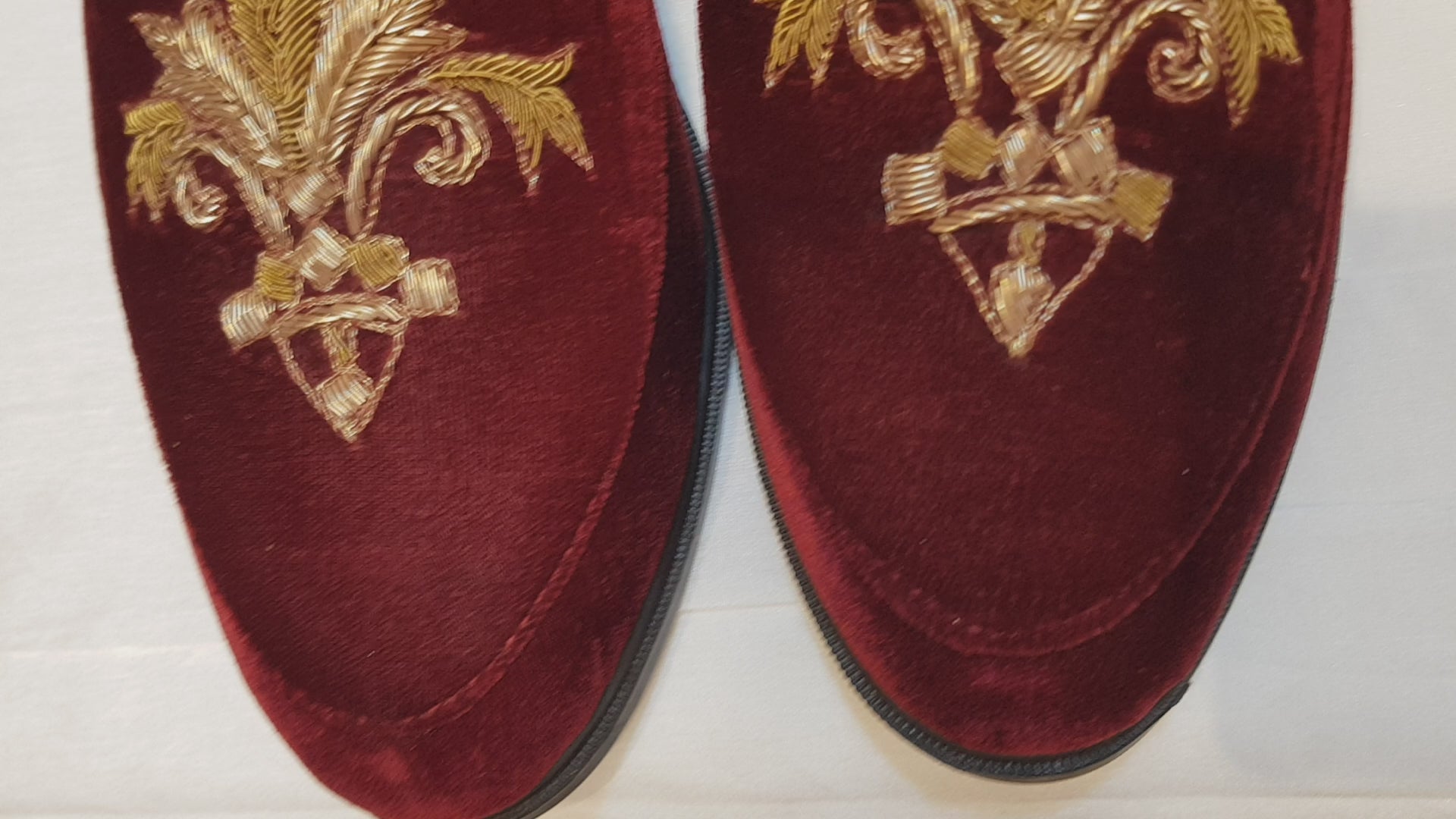 Red Velvet Ethnic Shoes for Men – Designer Indian Jutti & Mojari for Wedding
