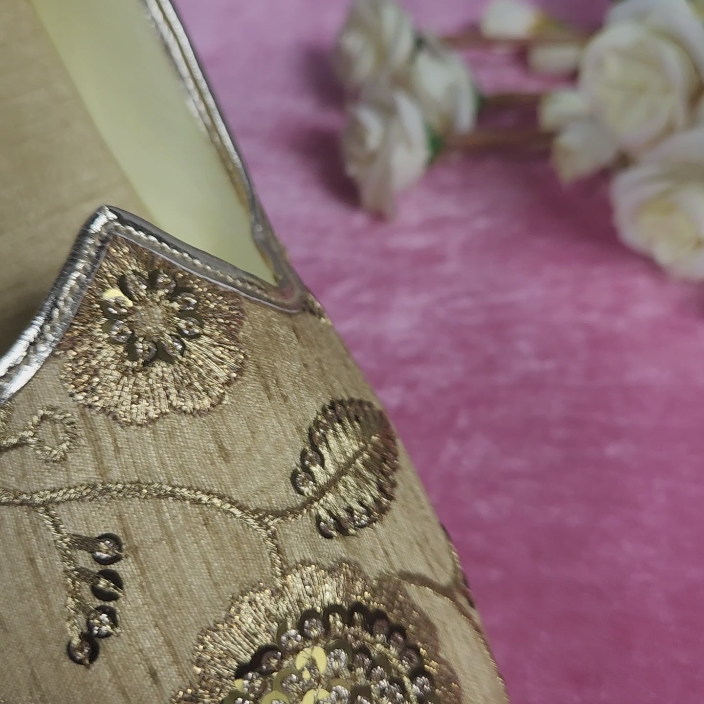 Golden Ethnic Shoes for Men – Designer Indian Jutti & Mojari for Wedding
