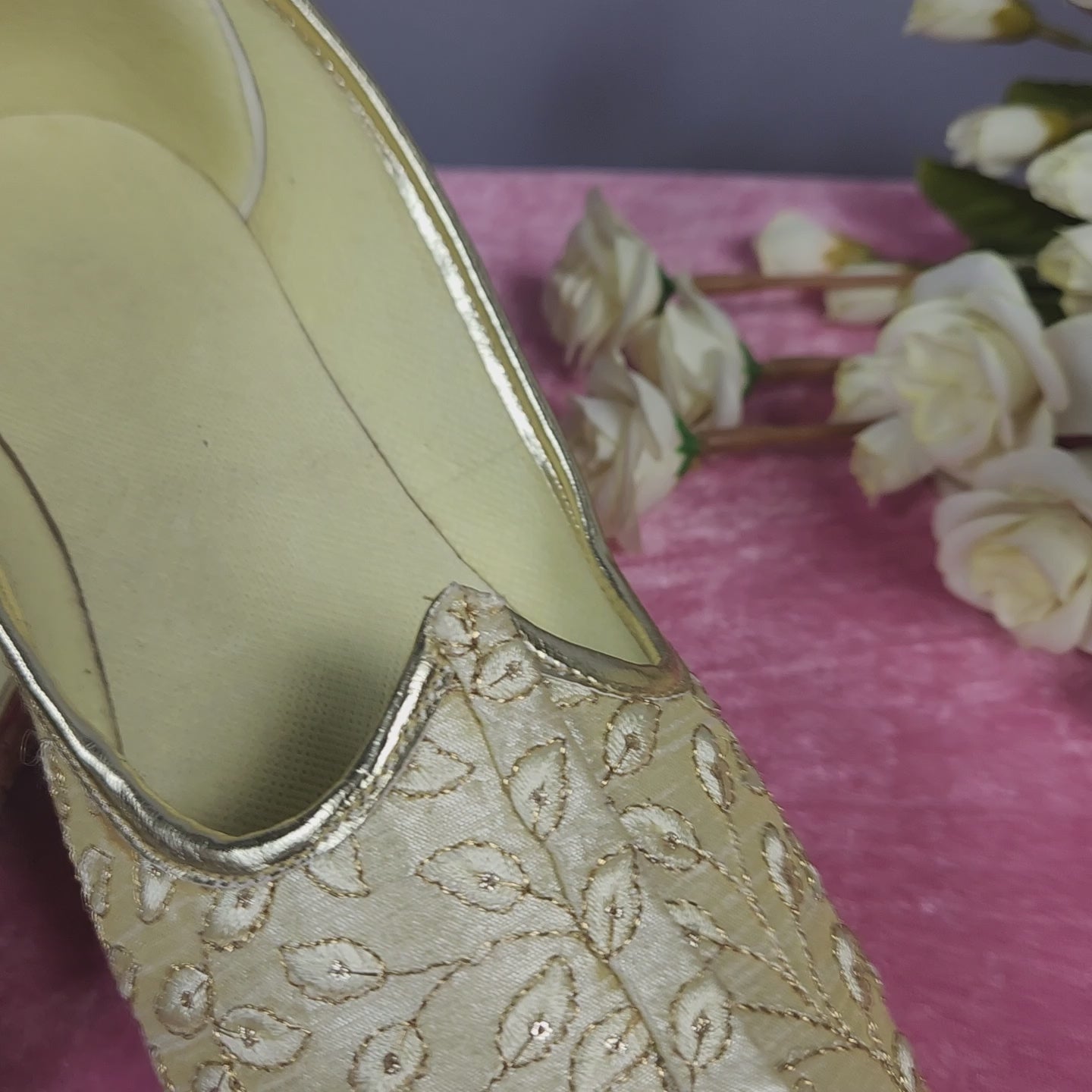 Beige Ethnic Shoes for Men – Designer Indian Jutti & Mojari for Wedding
Beige Ethnic Shoes for Men – Designer Indian Jutti & Mojari for Wedding

