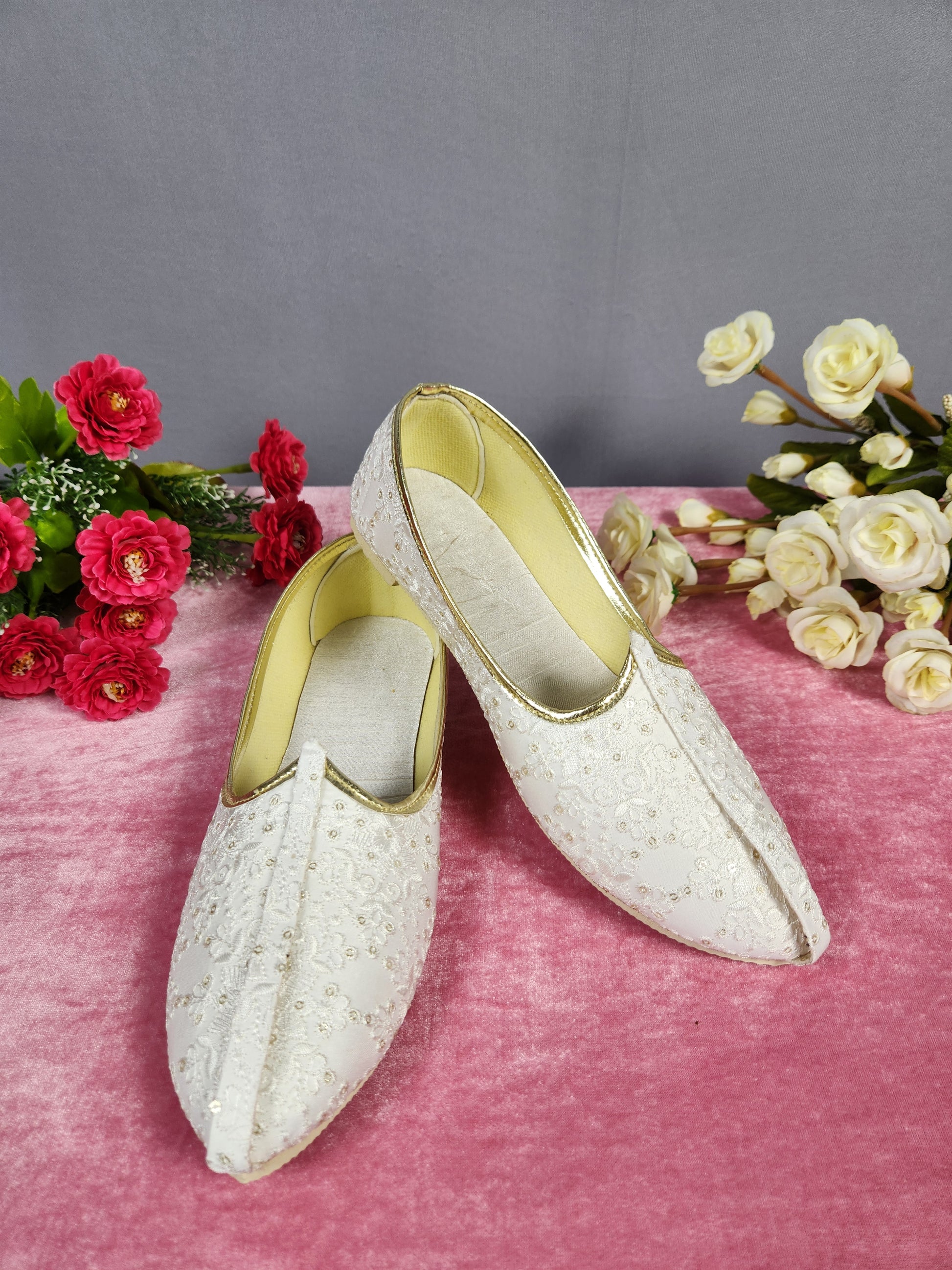 White Ethnic Shoes for Men – Designer Indian Jutti & Mojari for Wedding

