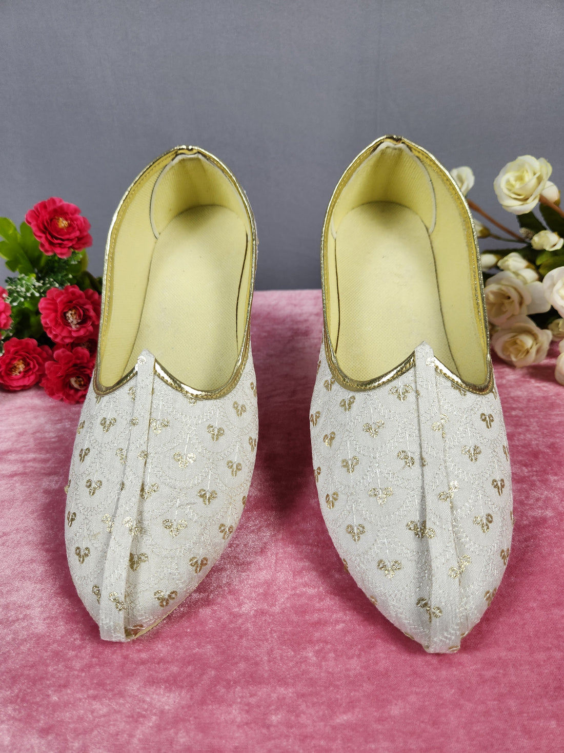White Ethnic Shoes for Men – Designer Indian Jutti & Mojari for Wedding
