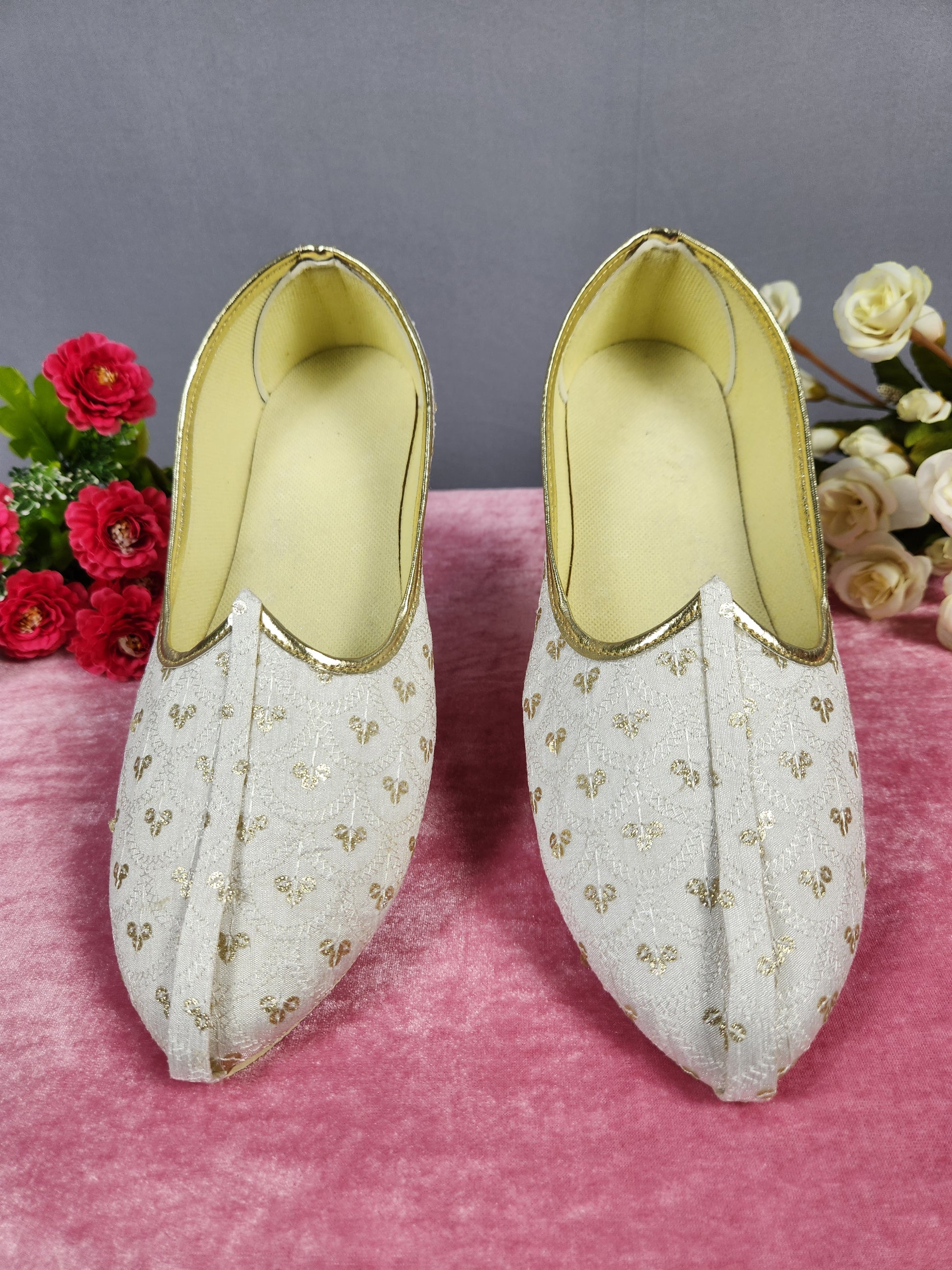 White Ethnic Shoes for Men – Designer Indian Jutti & Mojari for Wedding
