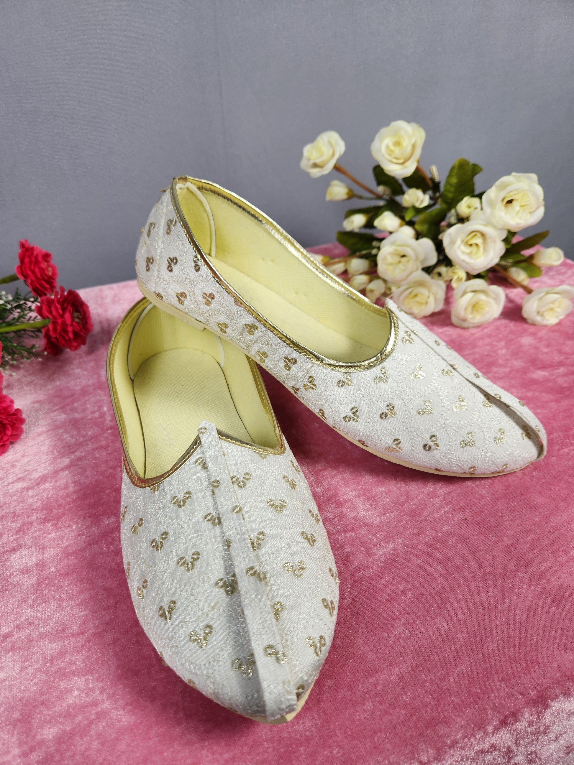 White Ethnic Shoes for Men – Designer Indian Jutti & Mojari for Wedding
