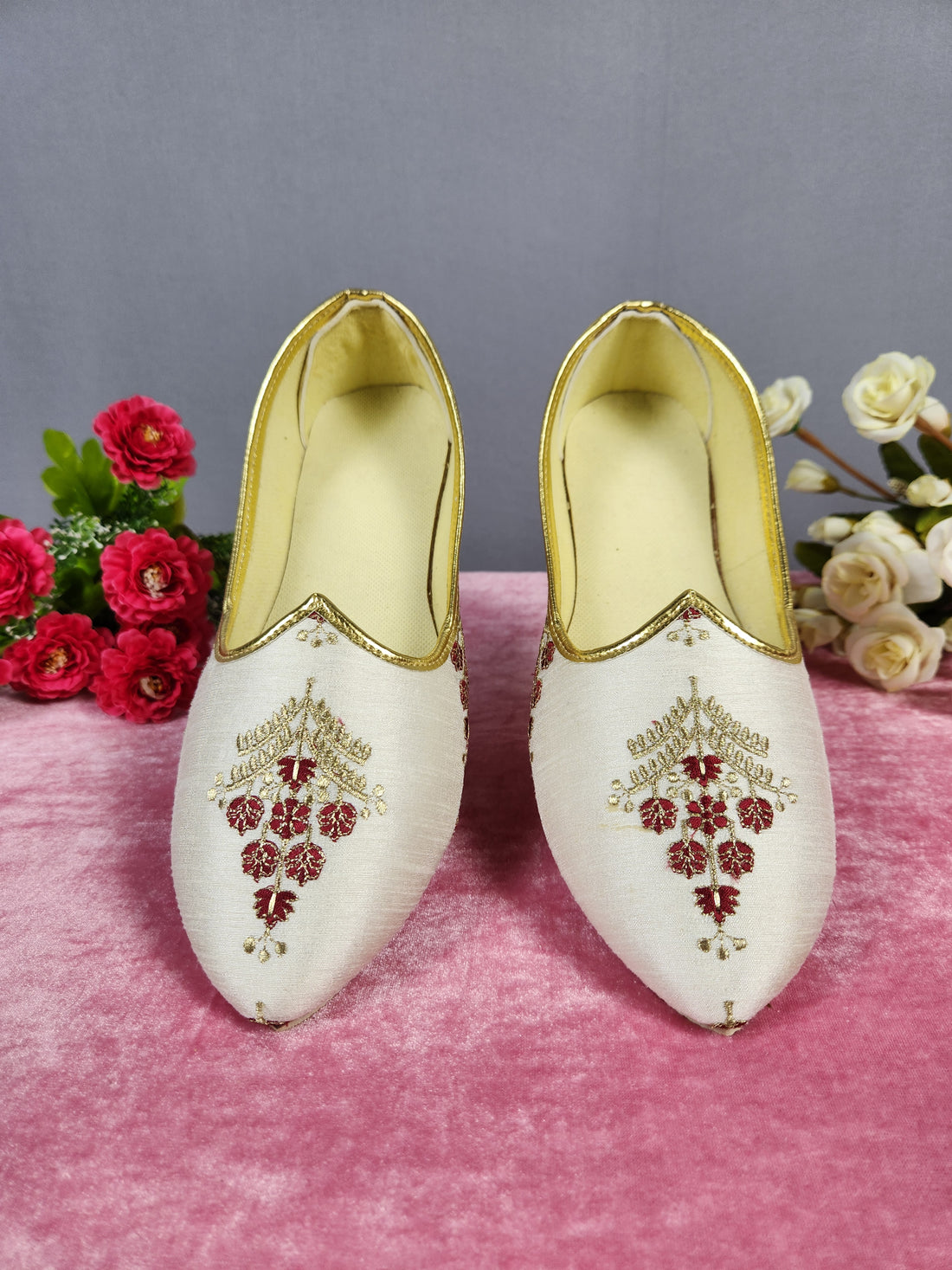 White Ethnic Shoes for Men – Designer Indian Jutti & Mojari for Wedding
