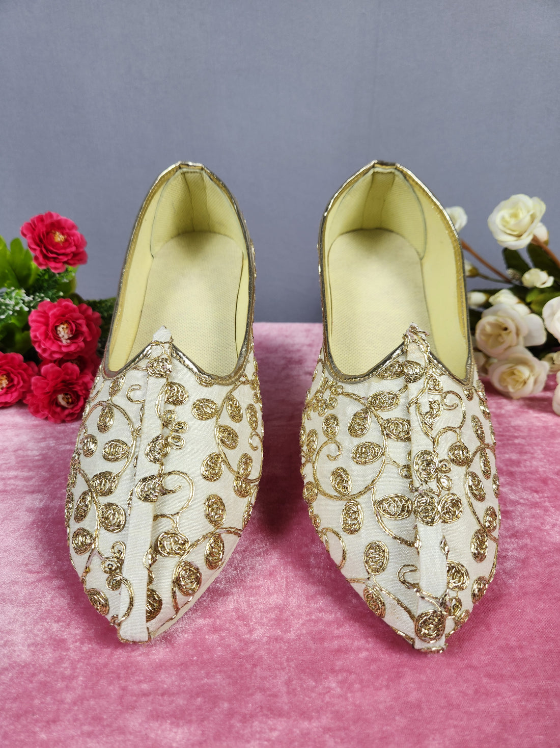 White Ethnic Shoes for Men – Designer Indian Jutti & Mojari for Wedding
