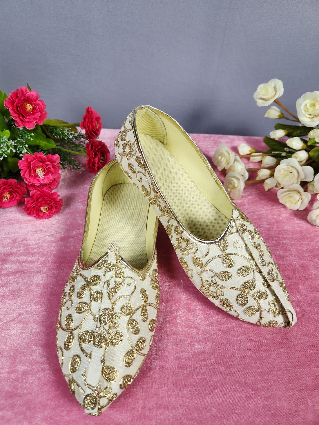 White Ethnic Shoes for Men – Designer Indian Jutti & Mojari for Wedding

