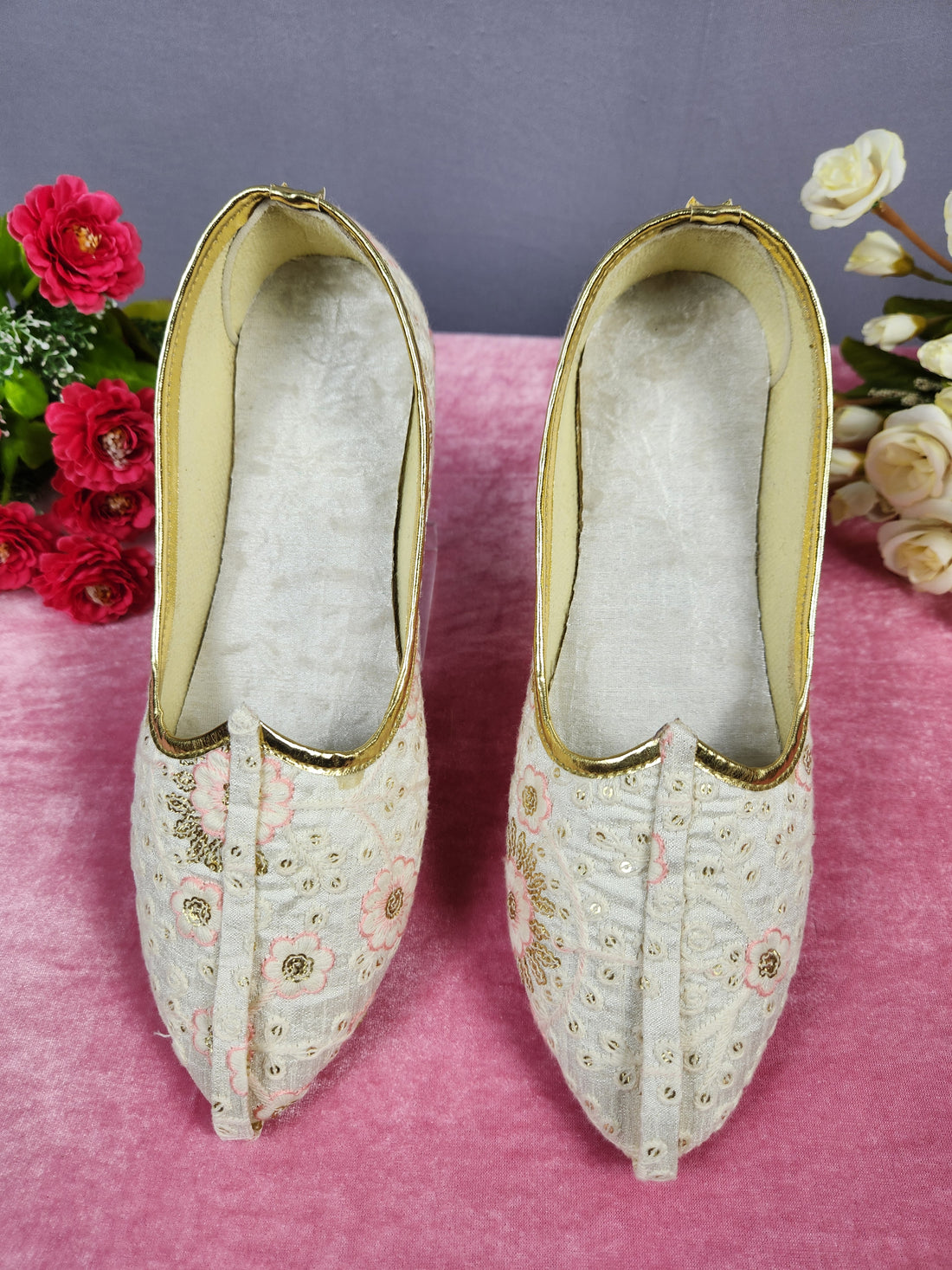 White Ethnic Shoes for Men – Designer Indian Jutti & Mojari for Wedding
