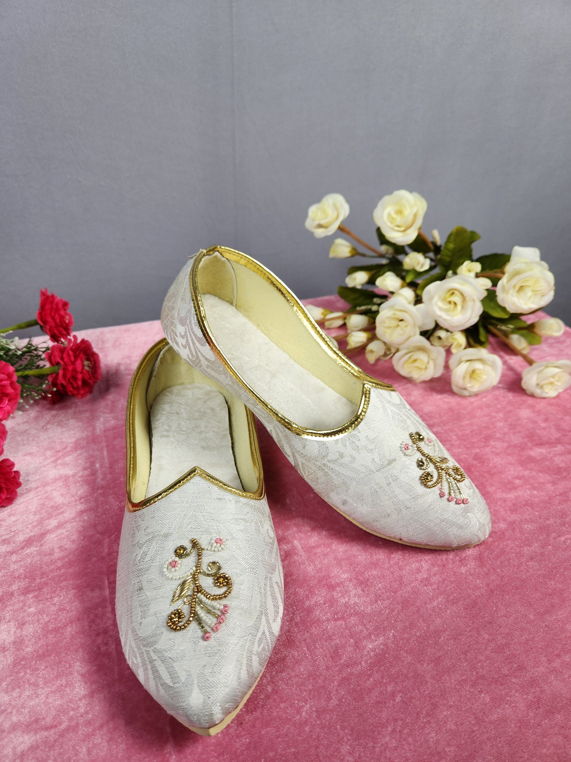 White Ethnic Shoes for Men – Designer Indian Jutti & Mojari for Wedding
