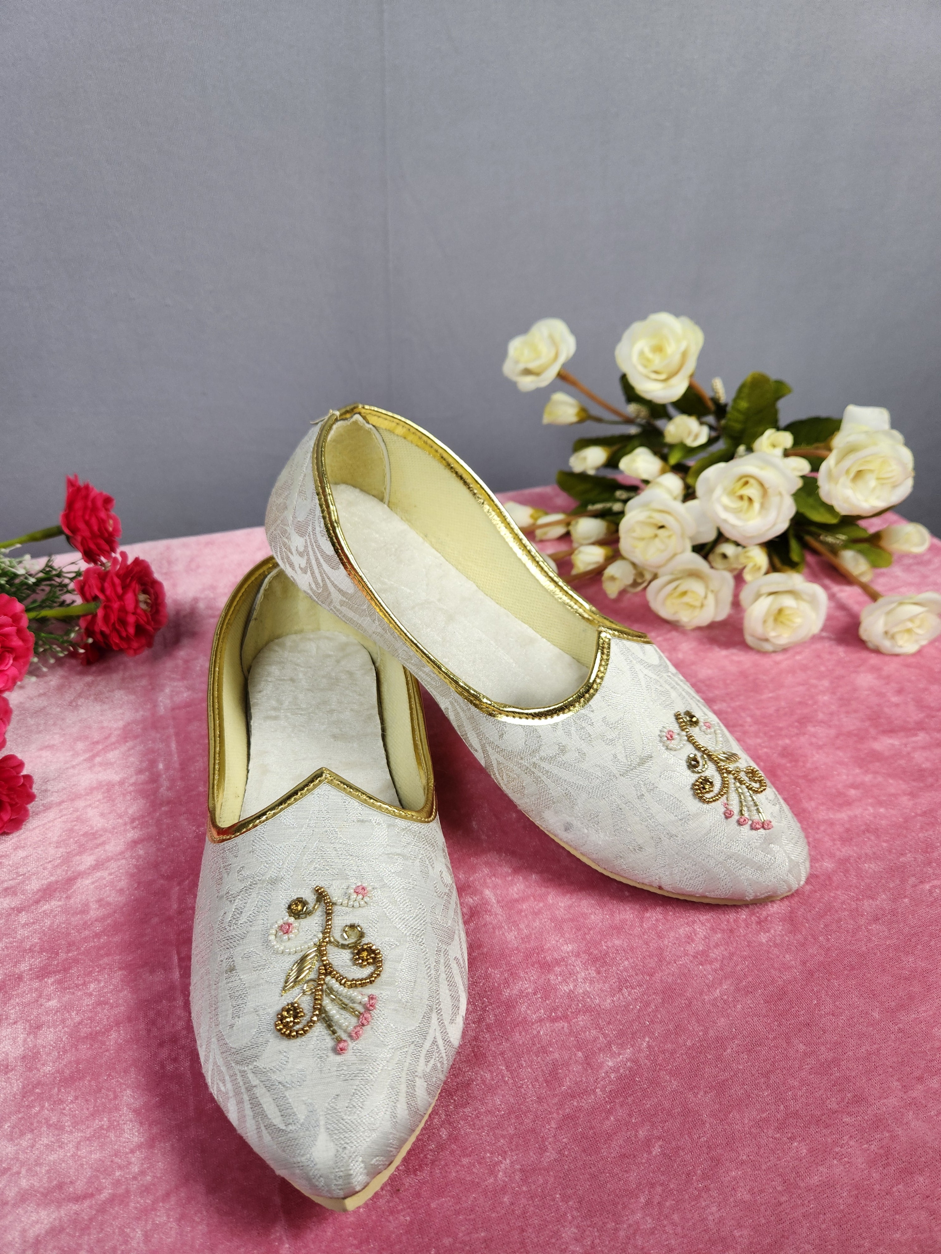 White Ethnic Shoes for Men – Designer Indian Jutti & Mojari for Wedding
