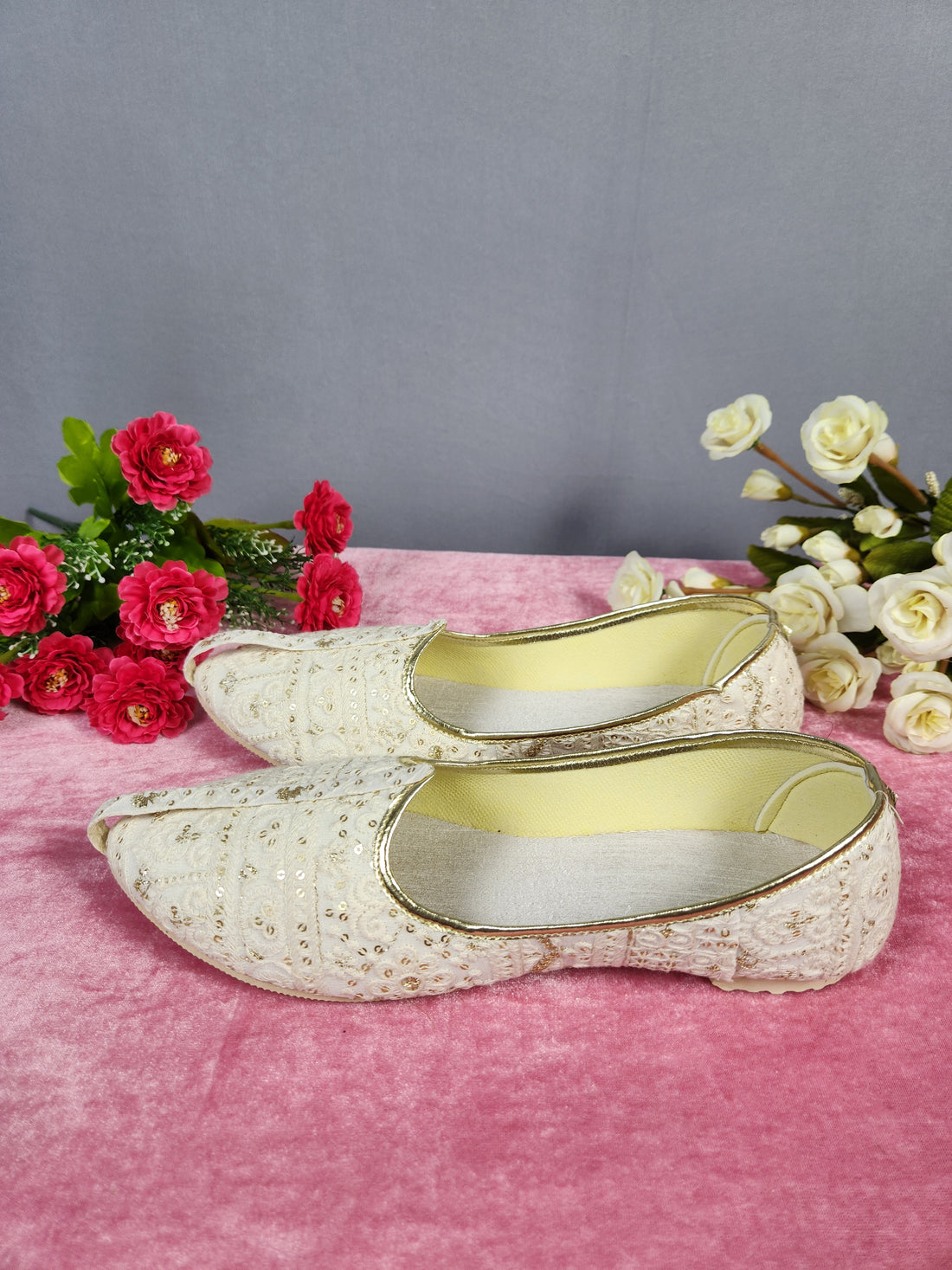 White Ethnic Shoes for Men – Designer Indian Jutti & Mojari for Wedding
