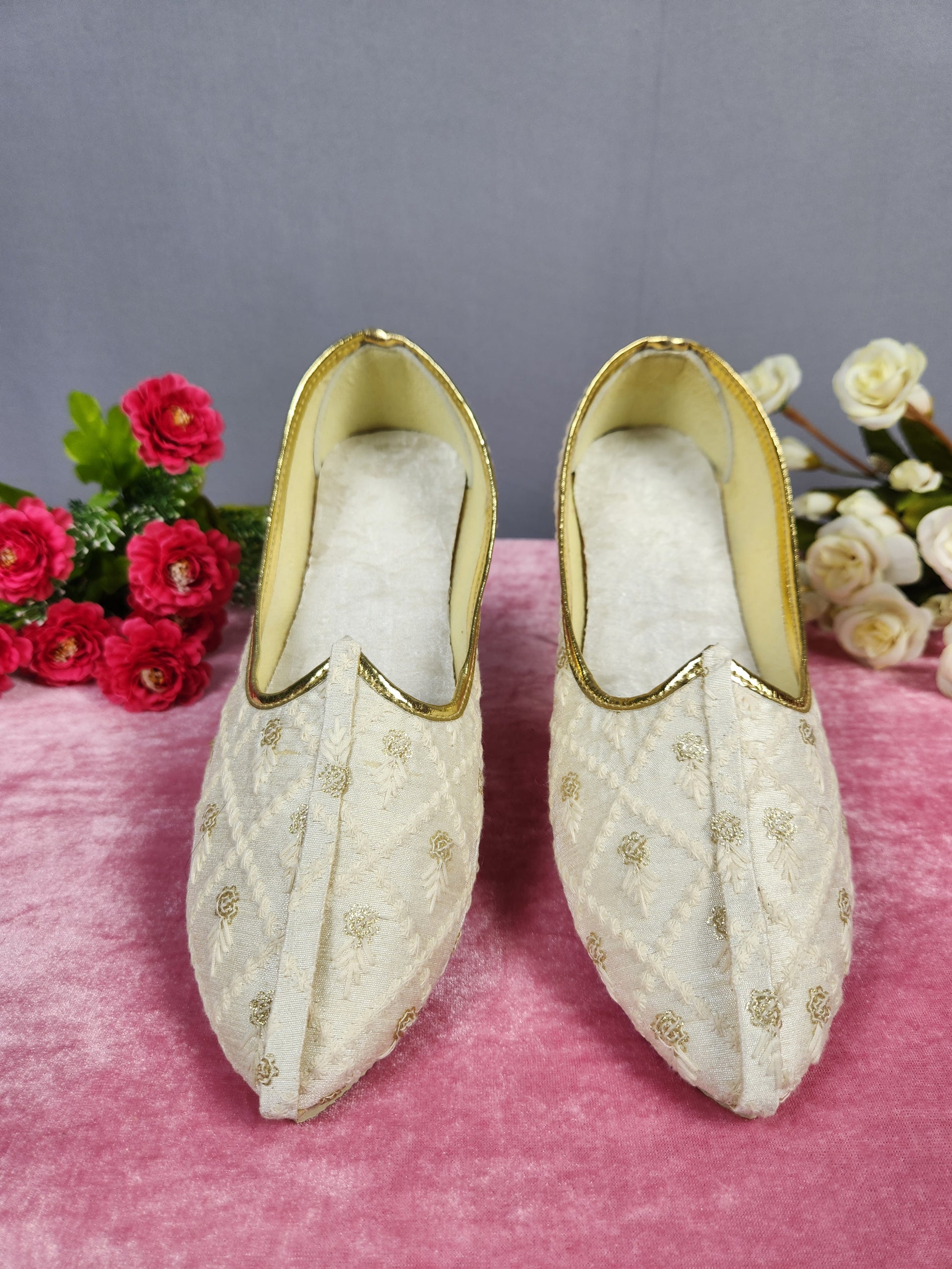 White Ethnic Shoes for Men – Designer Indian Jutti & Mojari for Wedding
