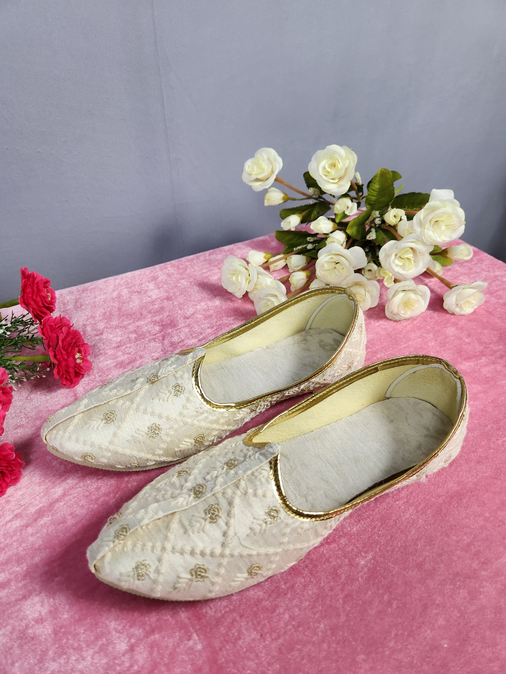 White Ethnic Shoes for Men – Designer Indian Jutti & Mojari for Wedding

