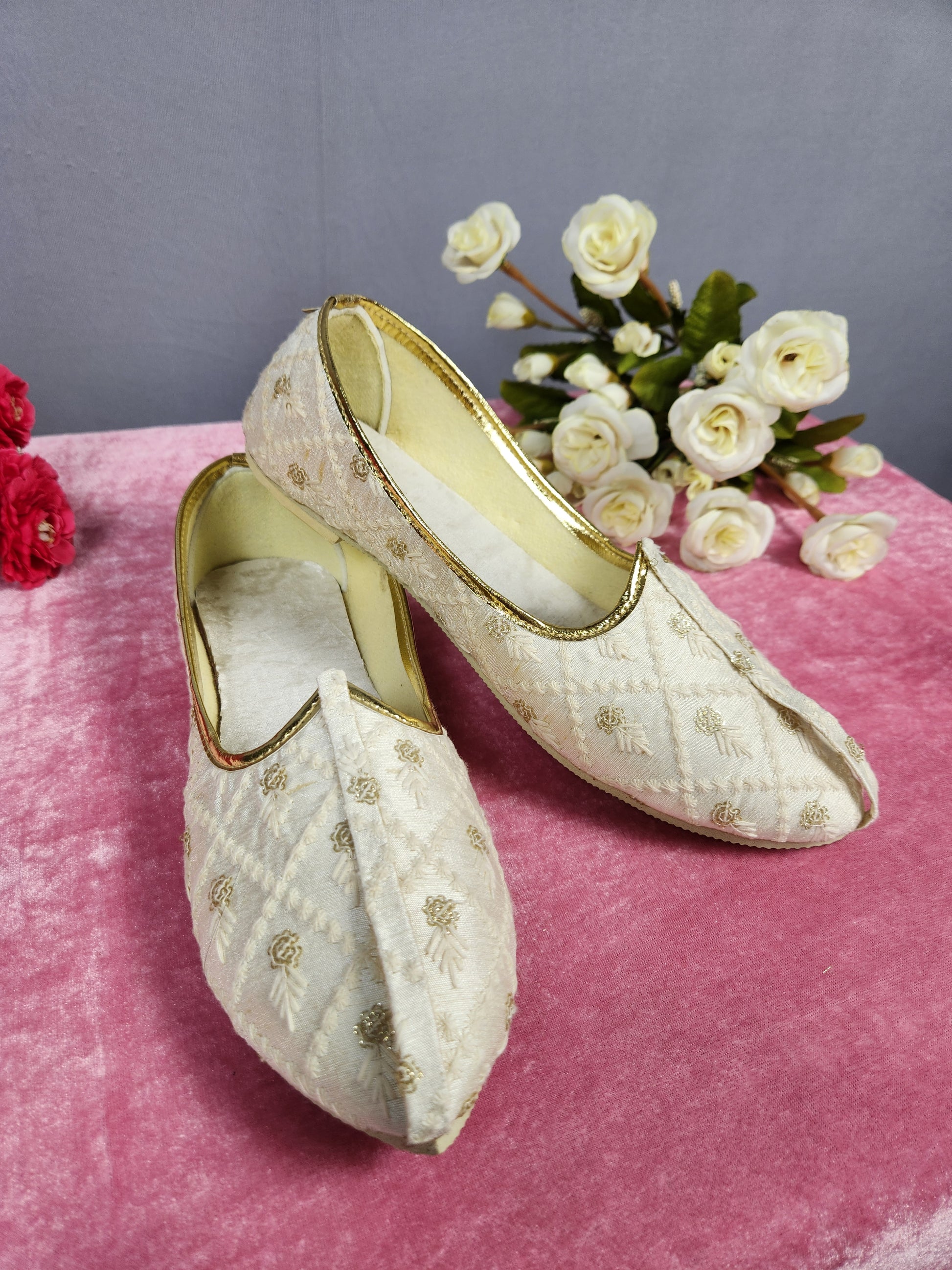 White Ethnic Shoes for Men – Designer Indian Jutti & Mojari for Wedding

