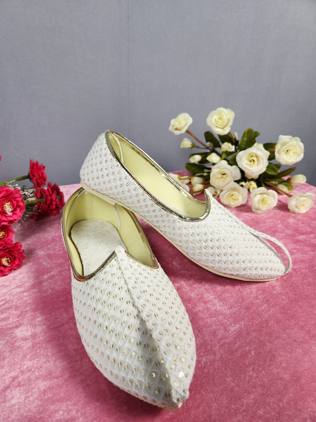 White Ethnic Shoes for Men – Designer Indian Jutti & Mojari for Wedding
