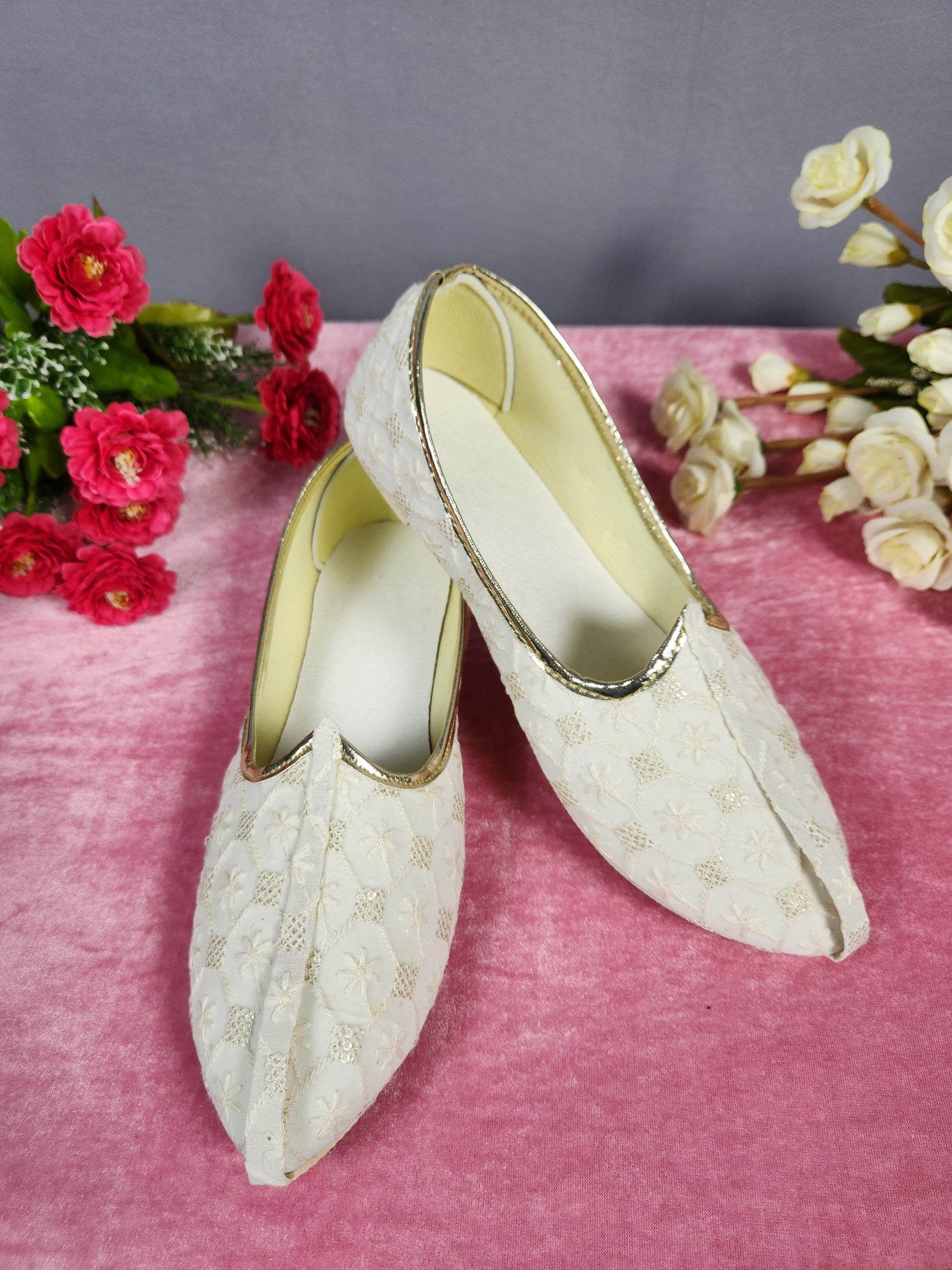 White Ethnic Shoes for Men – Designer Indian Jutti & Mojari for Wedding
