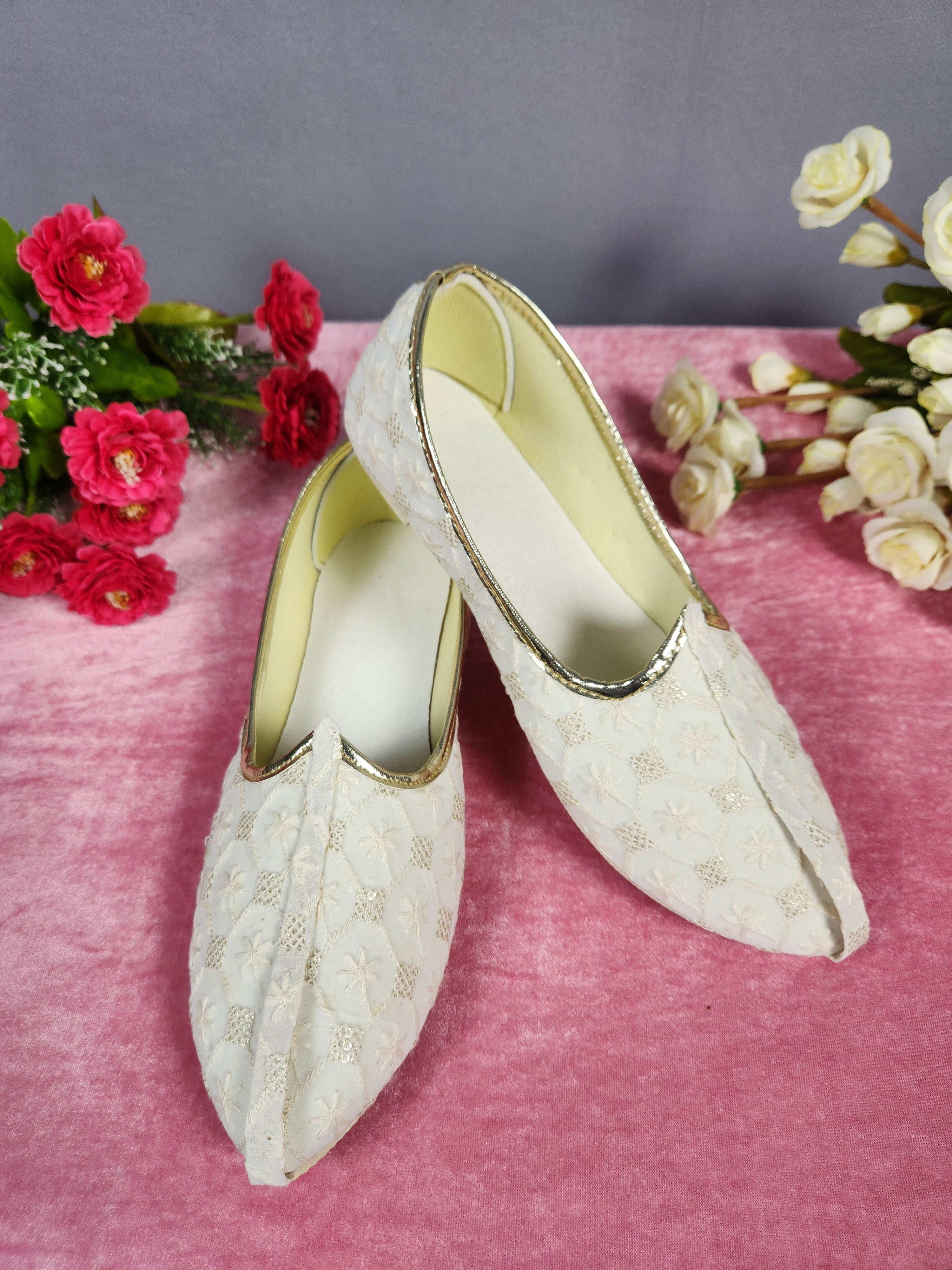 White Ethnic Shoes for Men – Designer Indian Jutti & Mojari for Wedding
